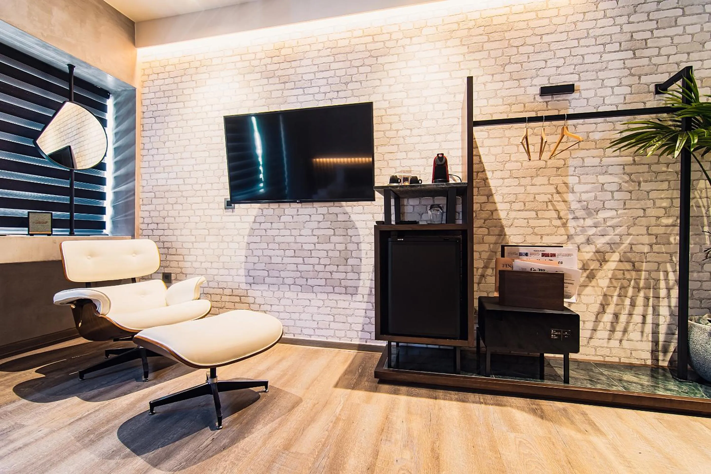 TV and multimedia in Project 3 Urban Chic Hotel