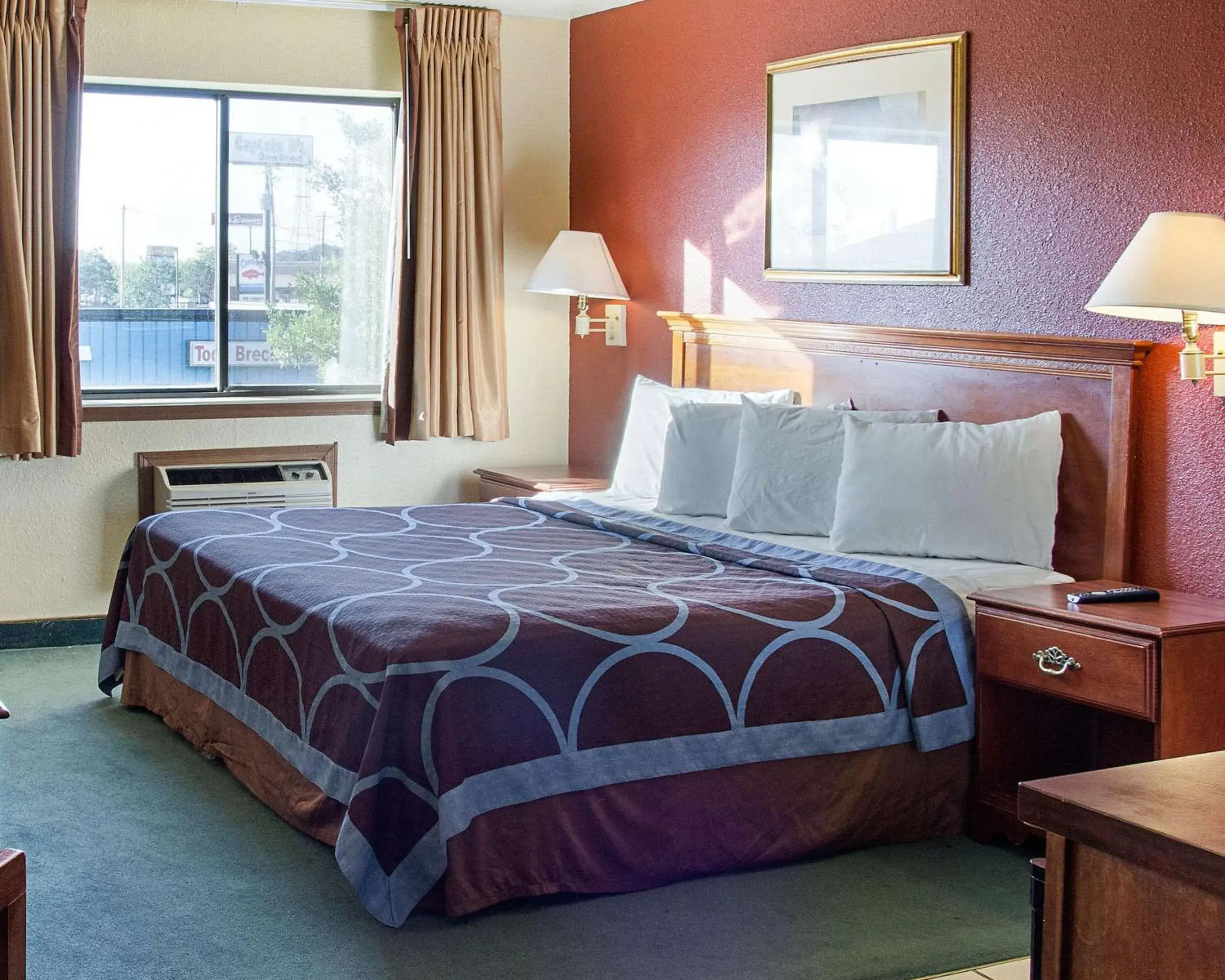 King Room - Non-Smoking in Rodeway Inn Florence - Cincinnati South King Room - Non-Smoking in Rodeway Inn Florence - Cincinnati South