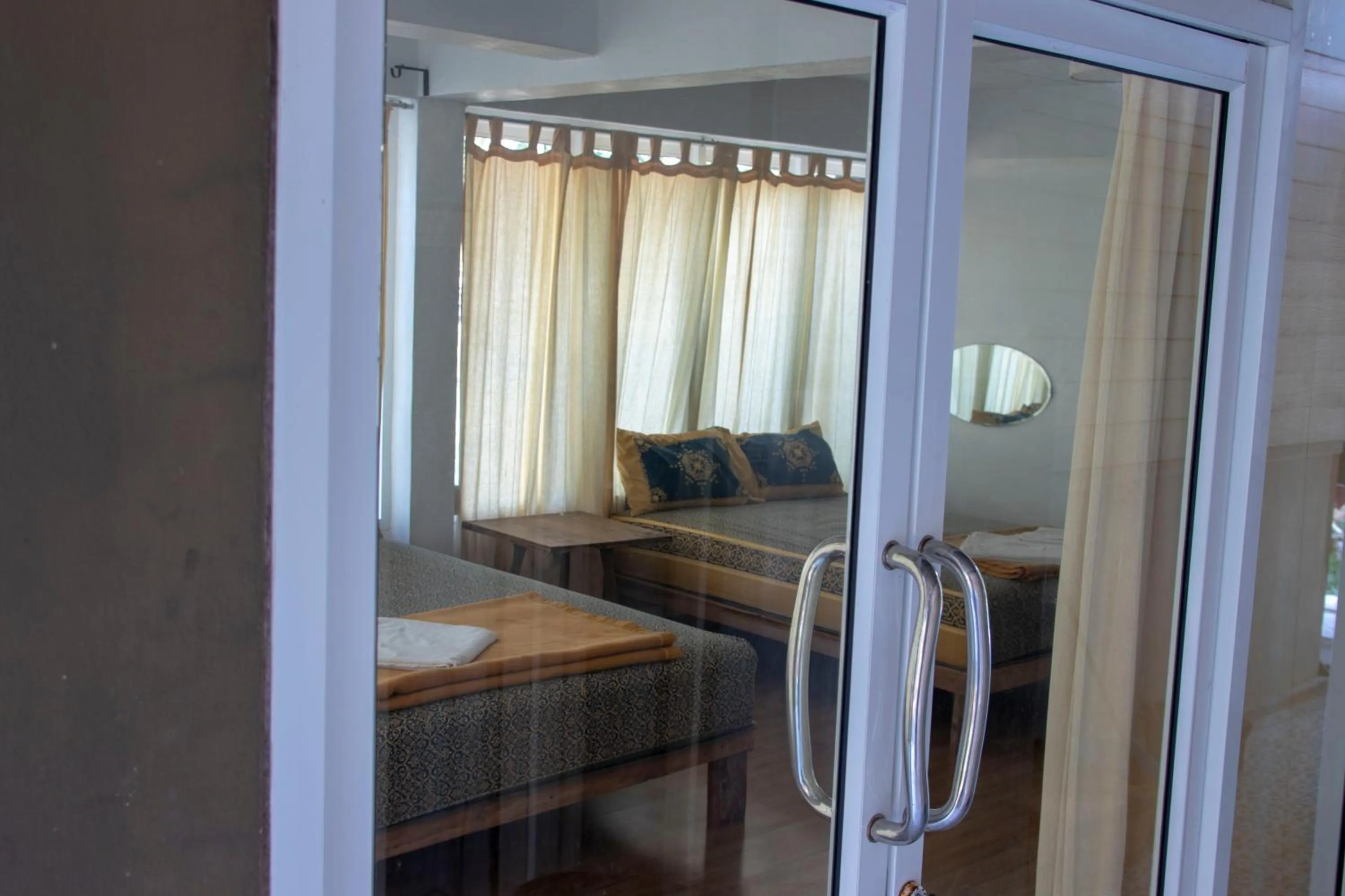 Property building in Ban_na