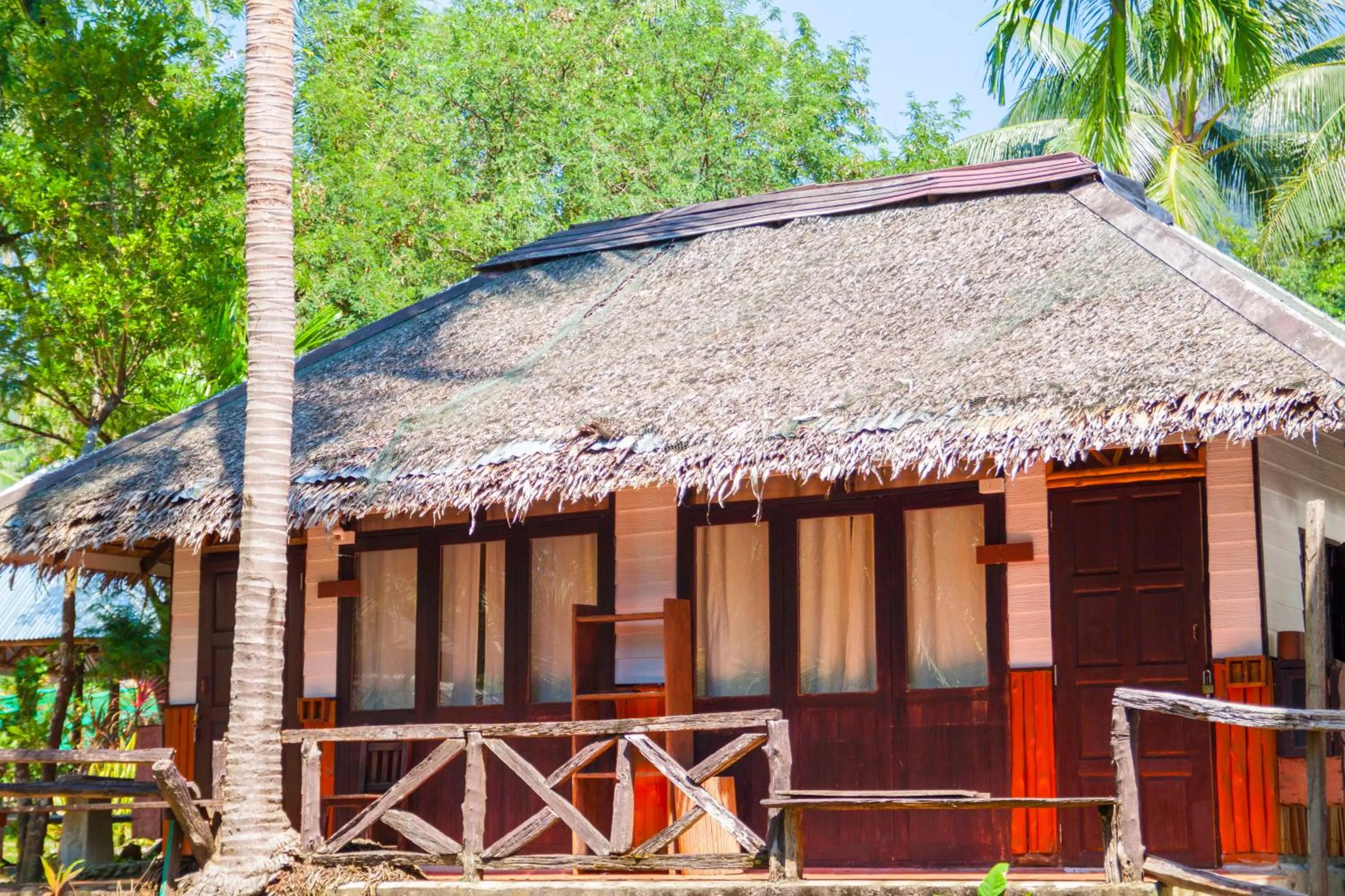 Property building in Ban_na