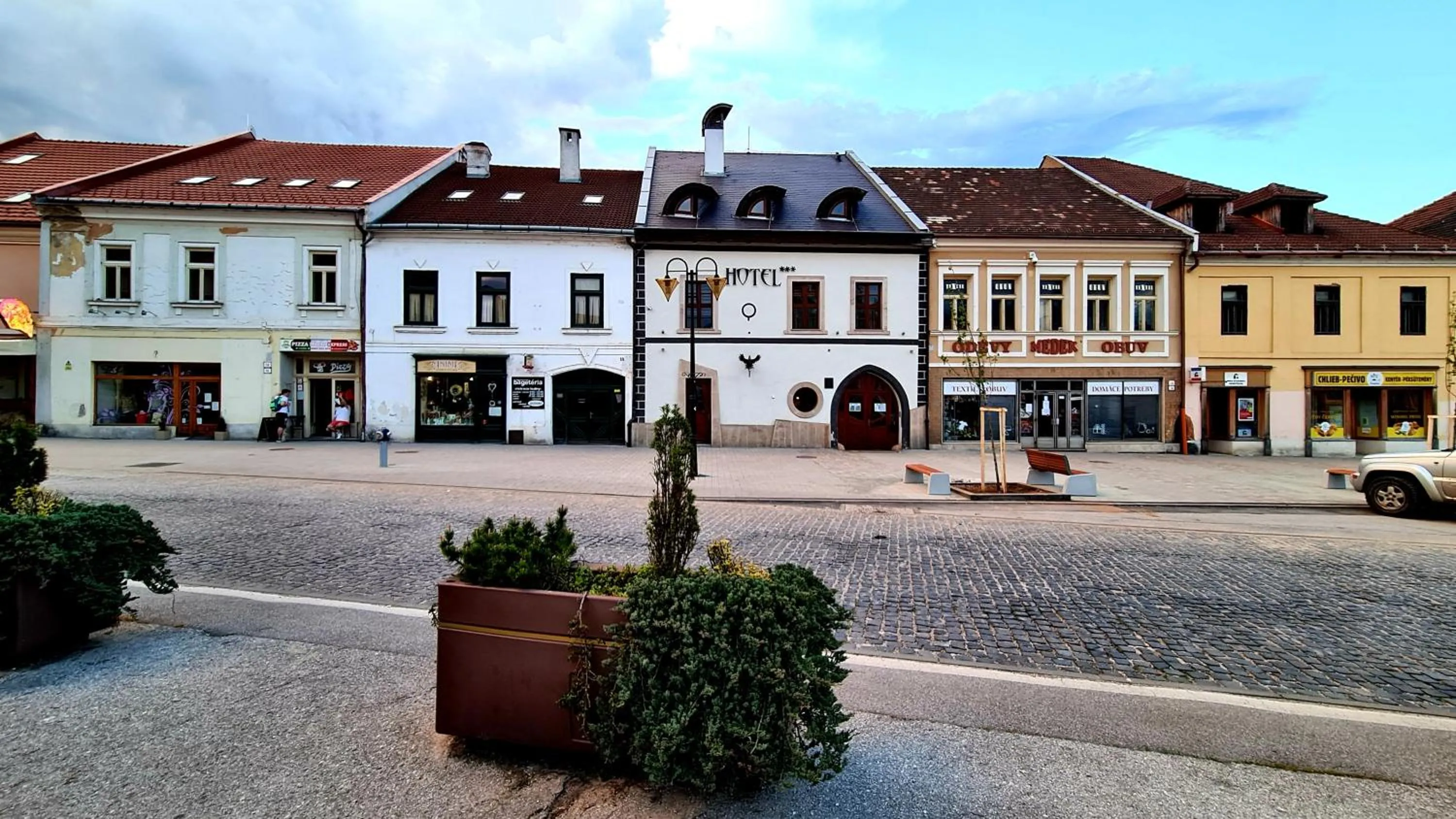 Property building in Hotel Čierny Orol