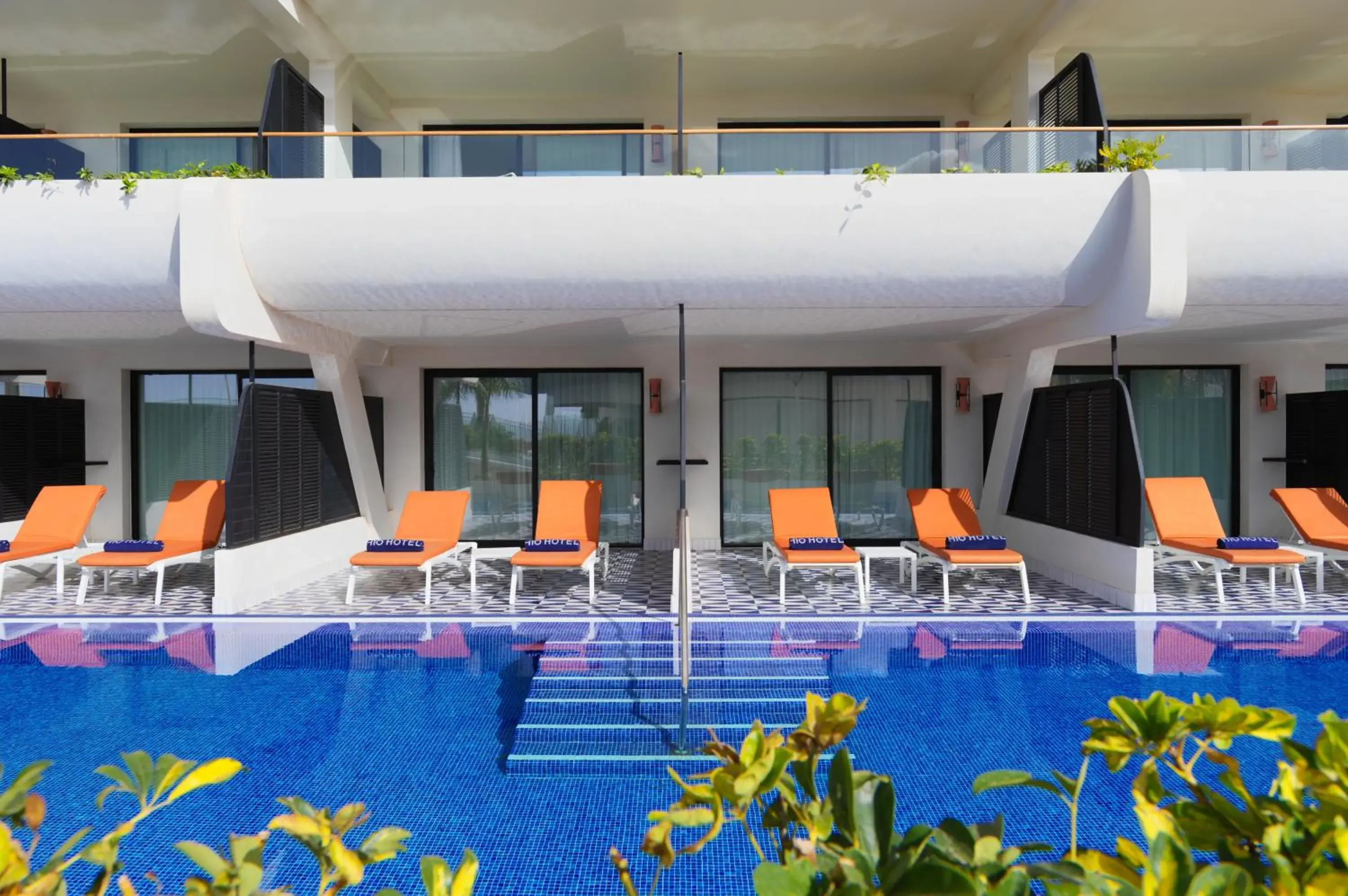 Pool view in H10 Atlantic Sunset Horizons Collection Pool view in H10 Atlantic Sunset Horizons Collection