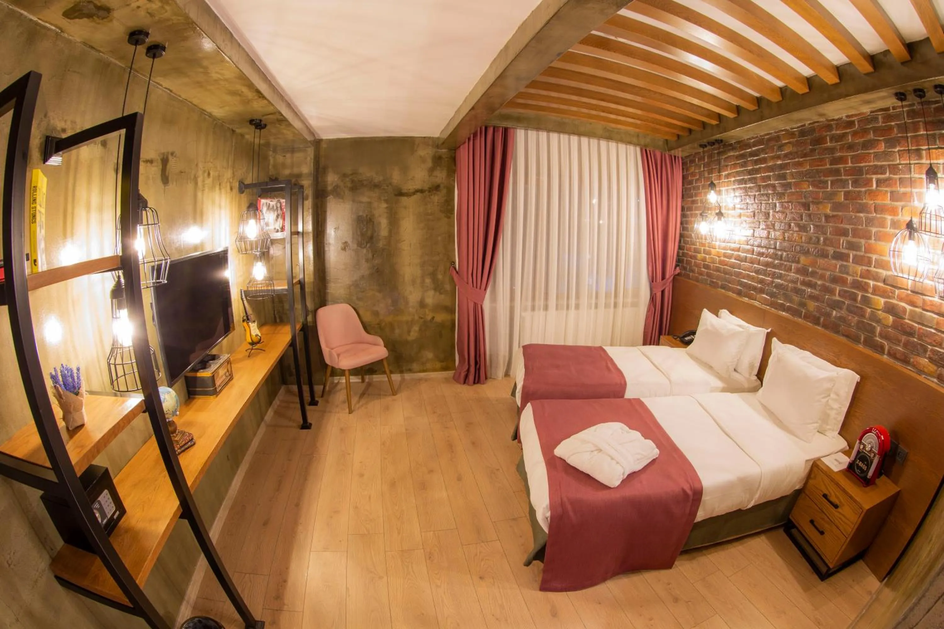 Photo of the whole room, Bed in Meydan Besiktas Hotel