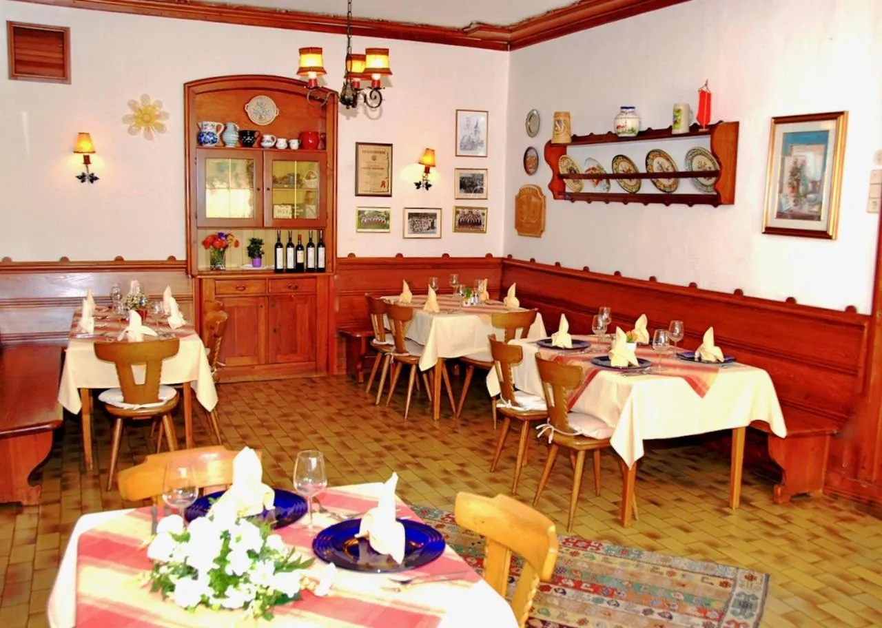 Restaurant/places to eat in Hotel Velden Bacherlwirt