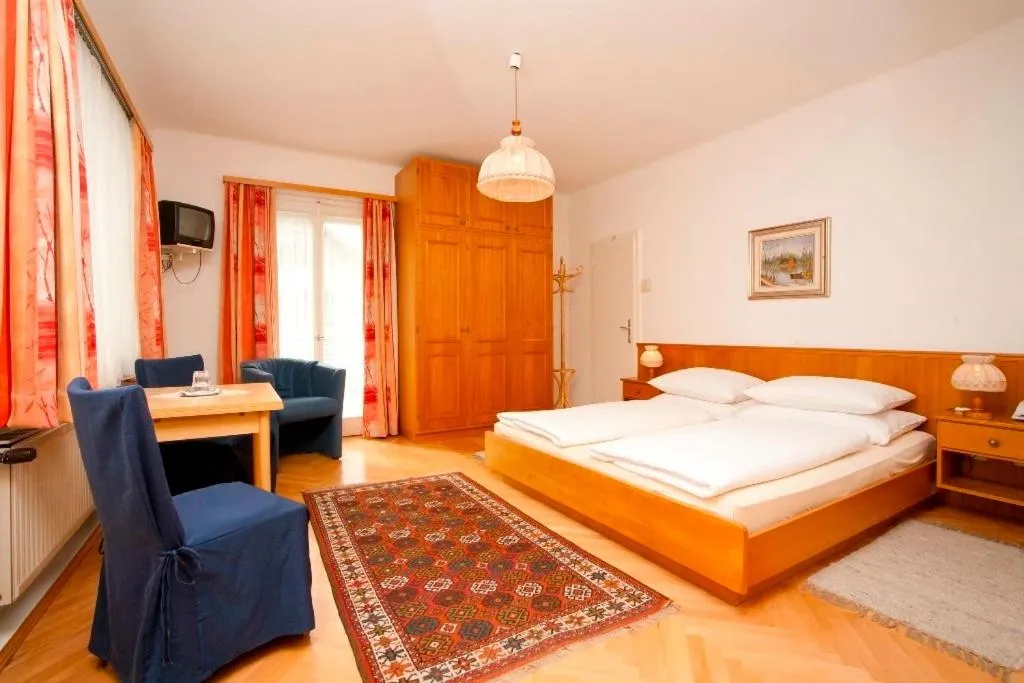 Photo of the whole room in Hotel Velden Bacherlwirt