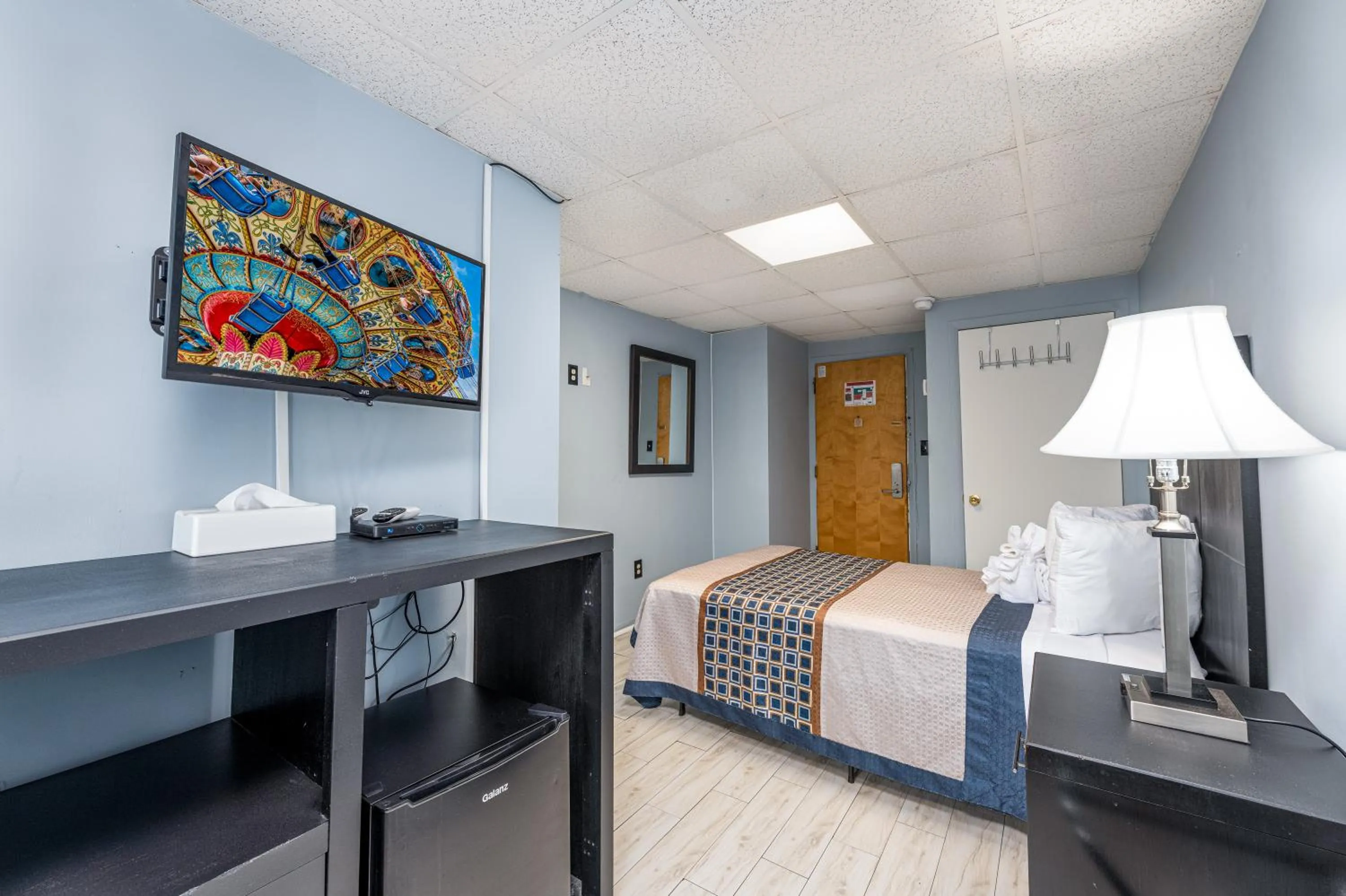 Bedroom, Bed in Hammock Inn & Suites North Beach Hotel