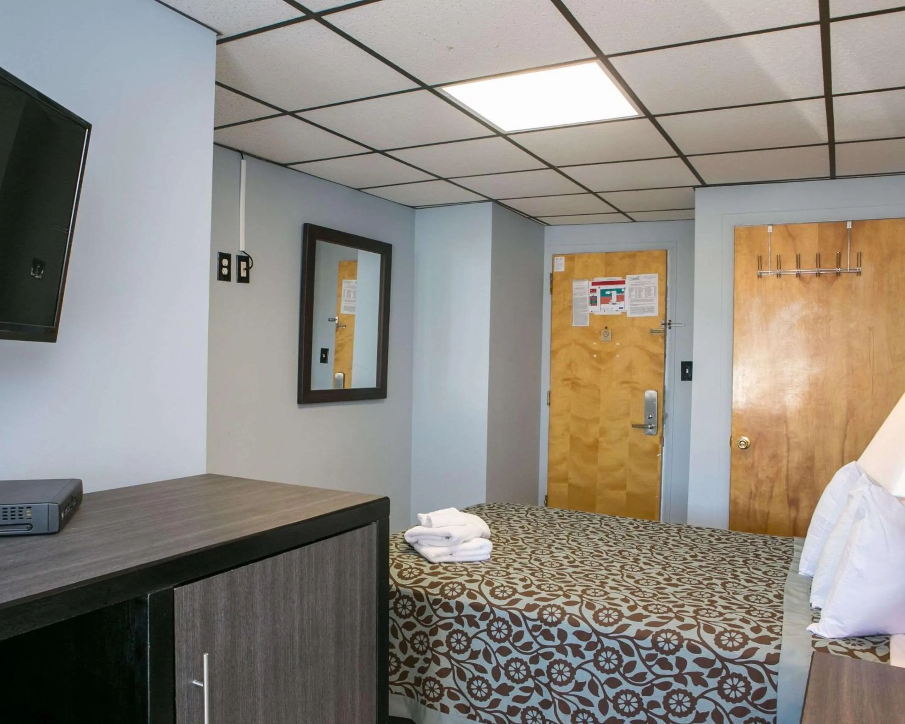 Photo of the whole room in Hammock Inn & Suites North Beach Hotel