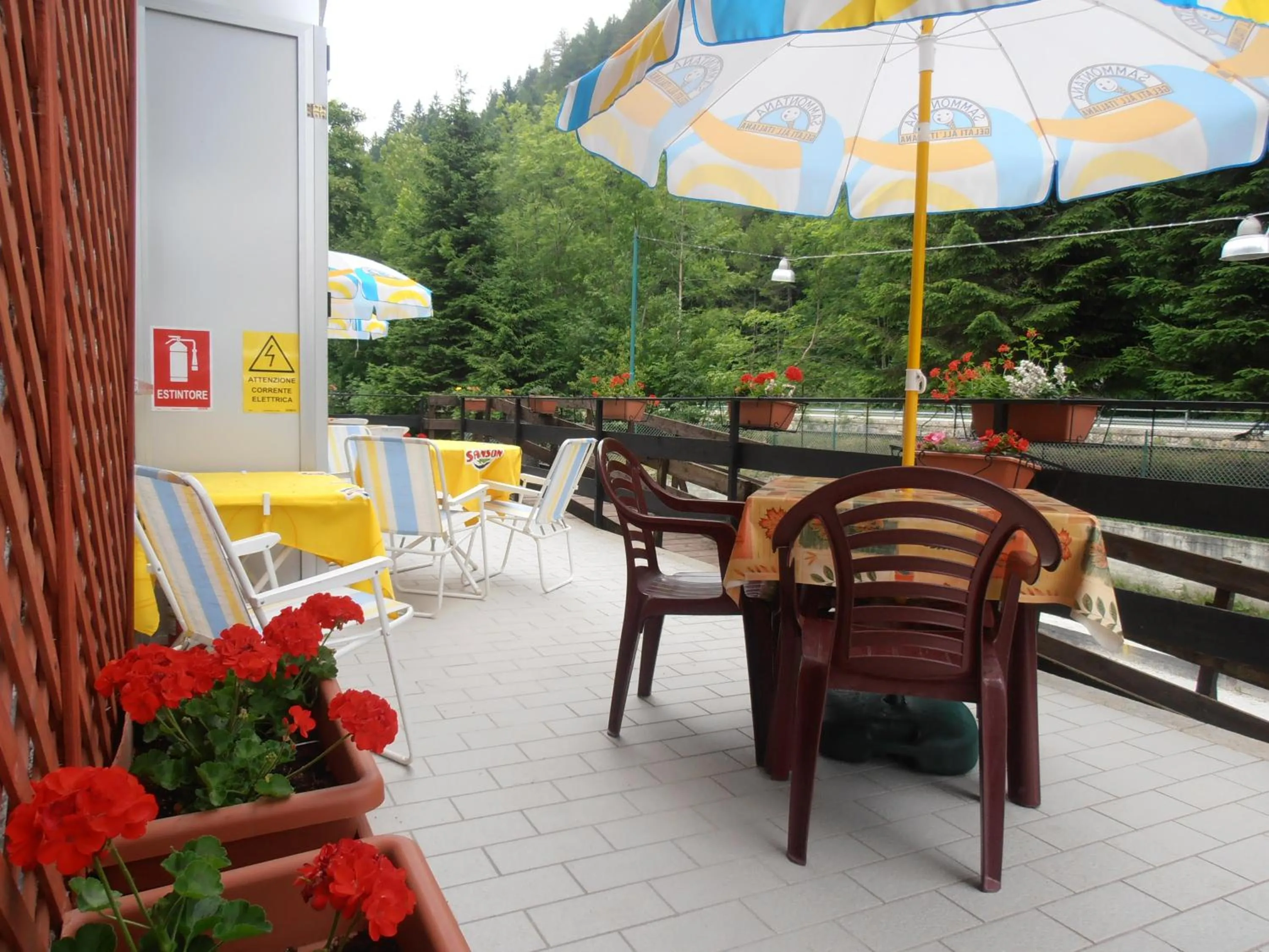 Facade/entrance in Campodolcino Camping