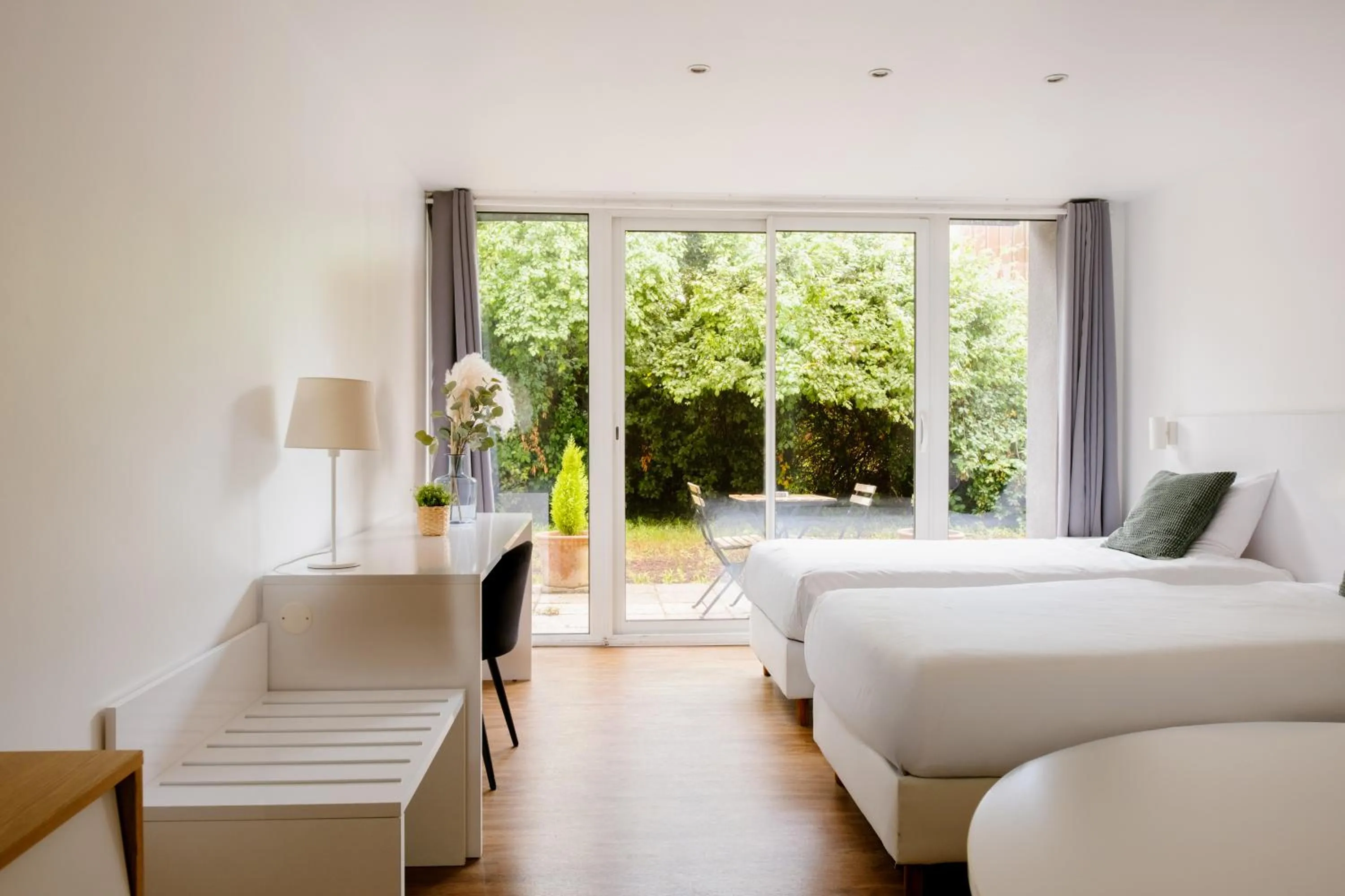 Bed in Green Hôtels Bordeaux Arena