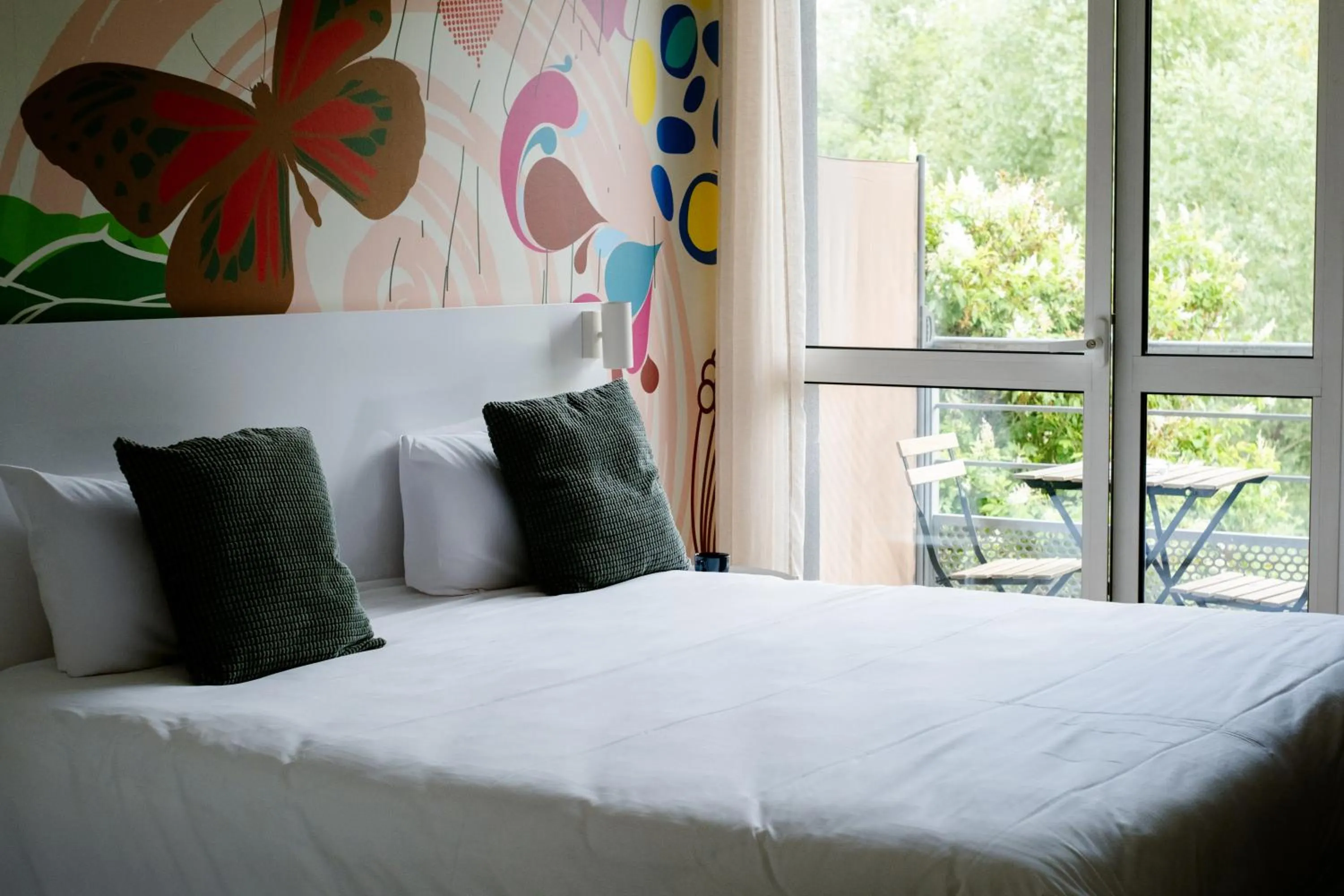 Bed in Green Hôtels Bordeaux Arena