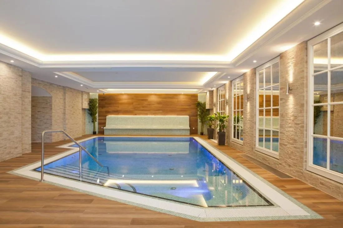 Swimming pool in Park Hotel & Spa Katharina