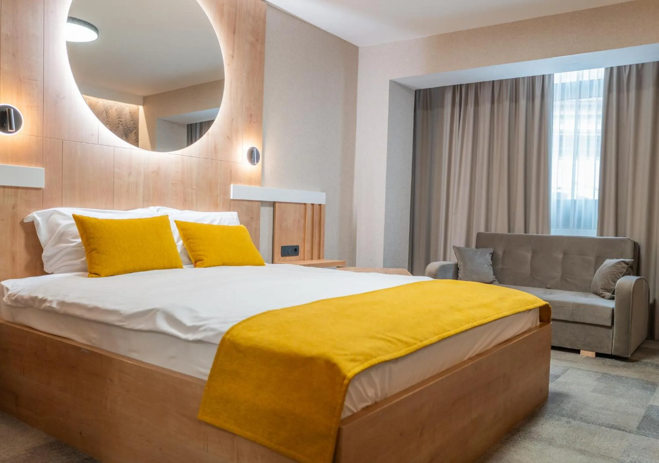 Living room, Bed in Hotel MANTOVA Vrhnika