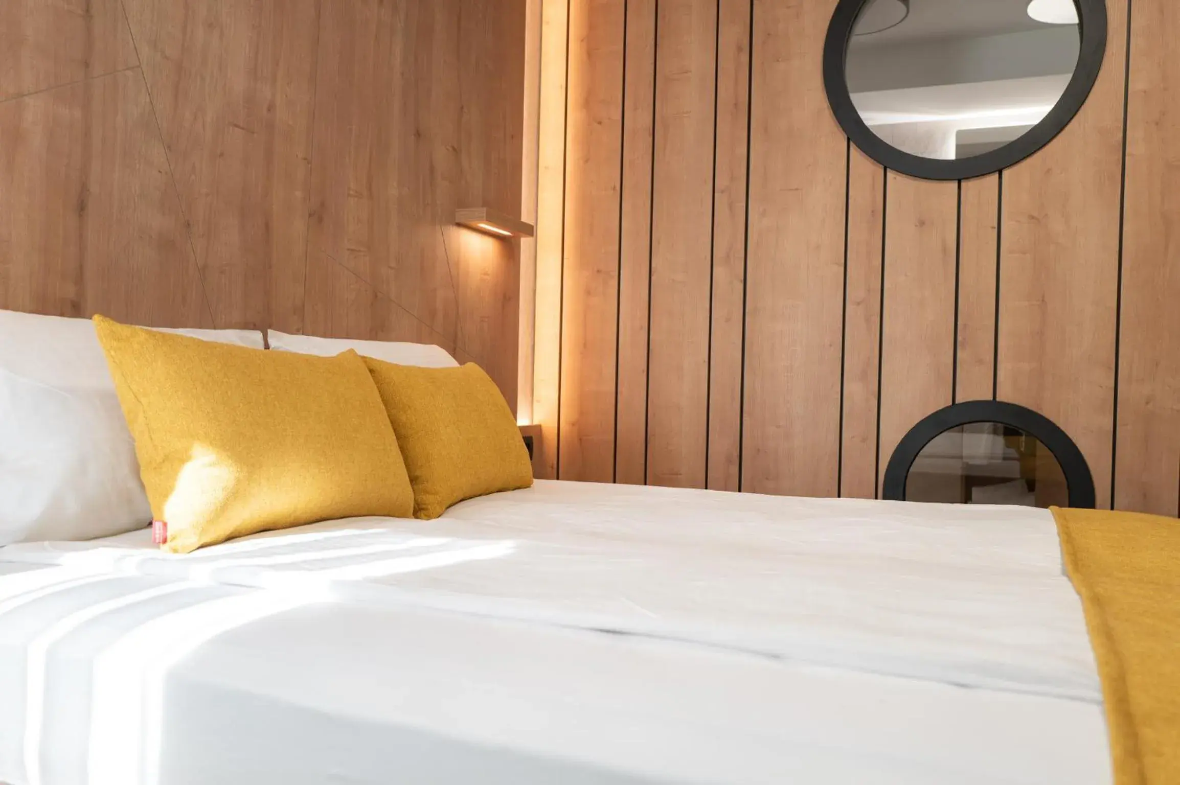 Standard Twin Room in Hotel MANTOVA Vrhnika Standard Twin Room in Hotel MANTOVA Vrhnika