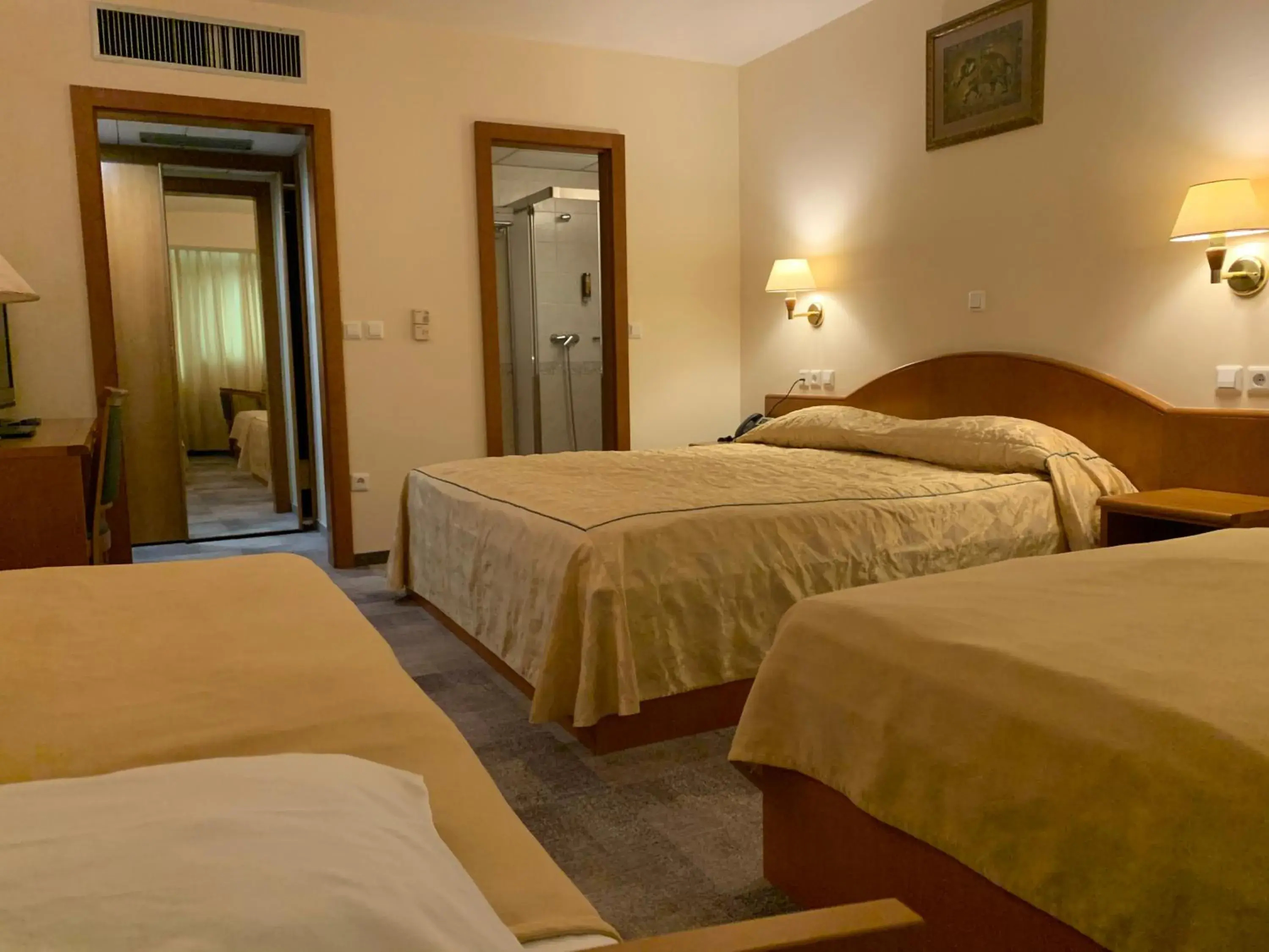 Family Room in Hotel MANTOVA Vrhnika Family Room in Hotel MANTOVA Vrhnika