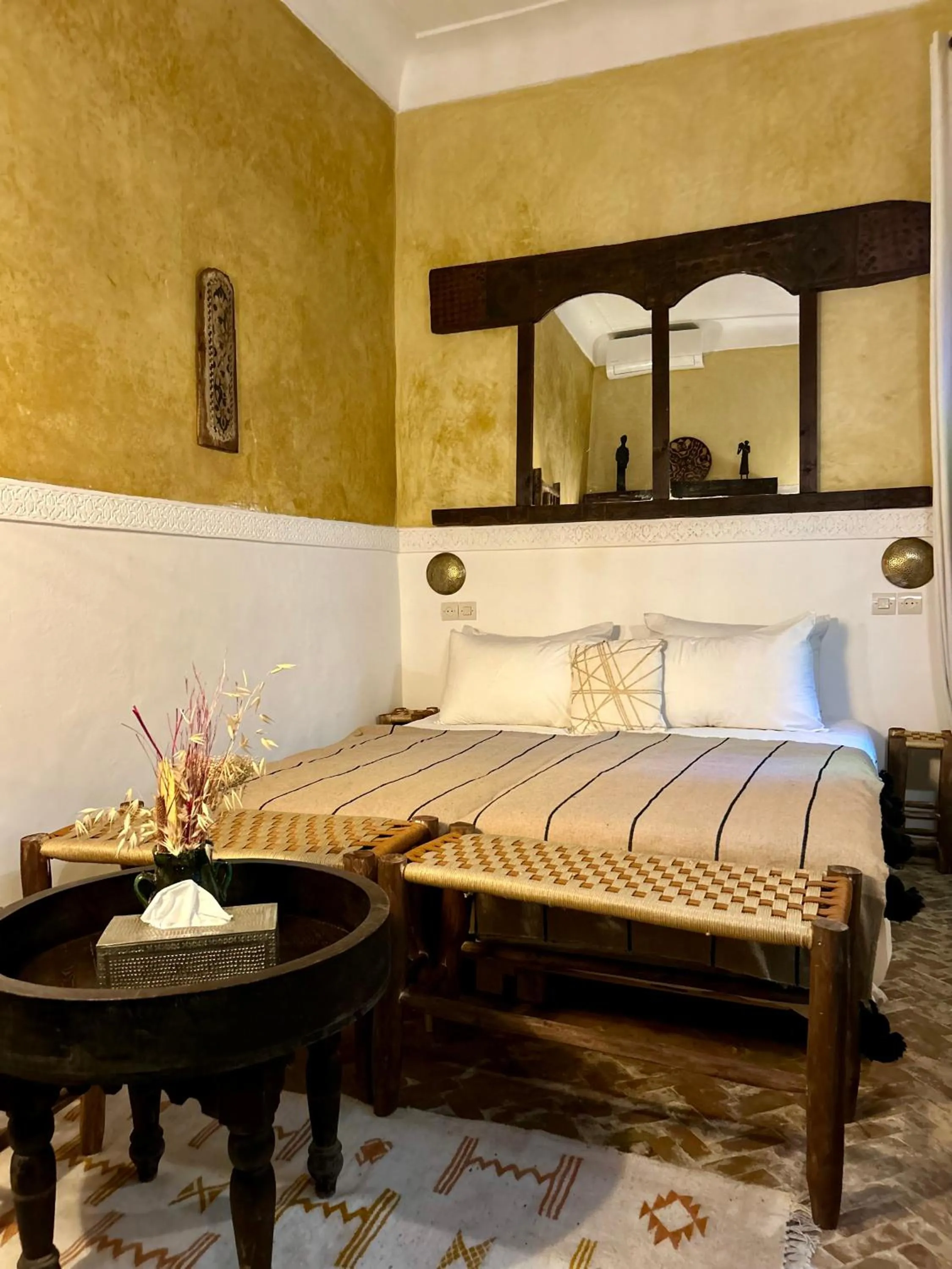 Bed in Riad Dama & Spa