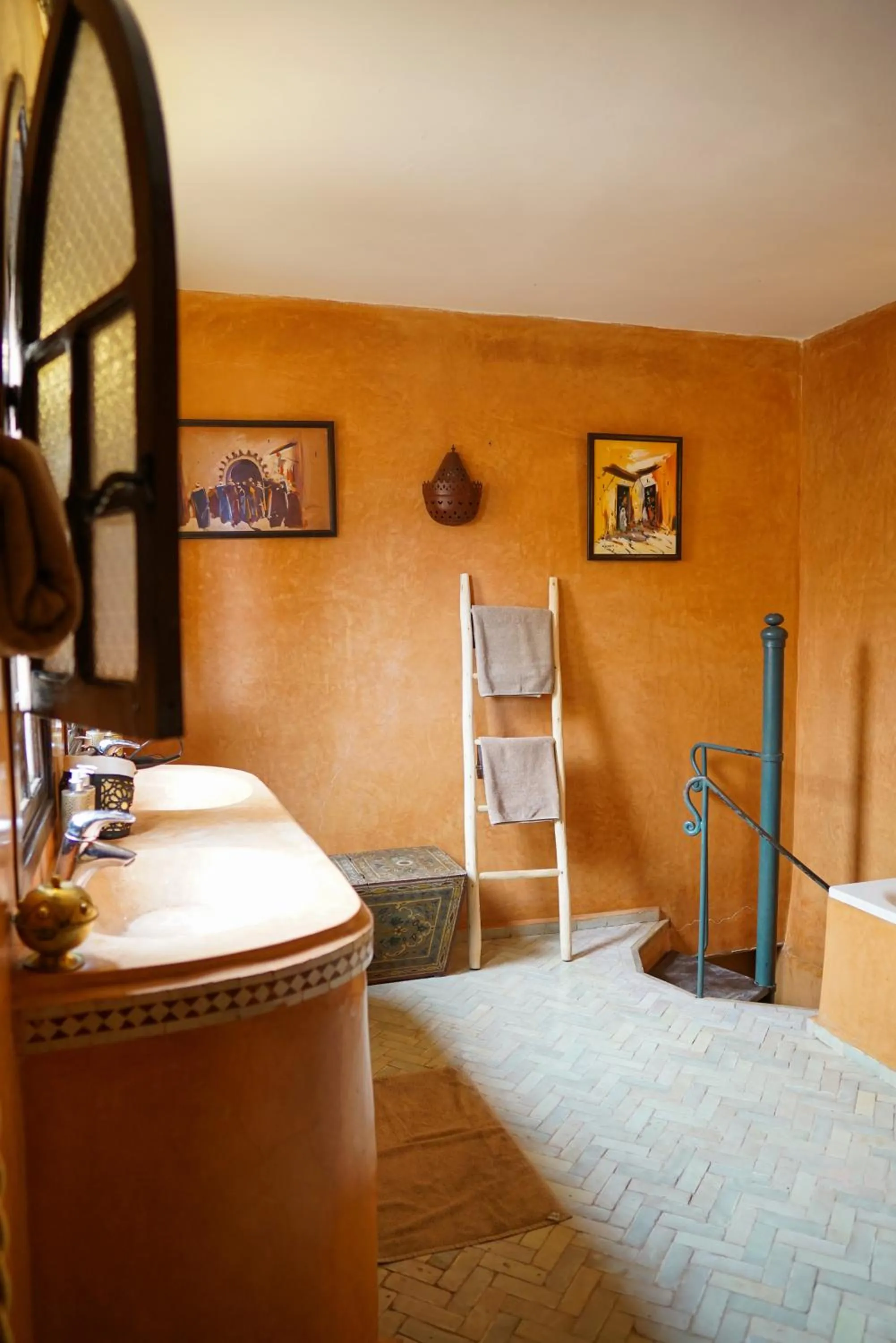 Bathroom in Riad Dama & Spa