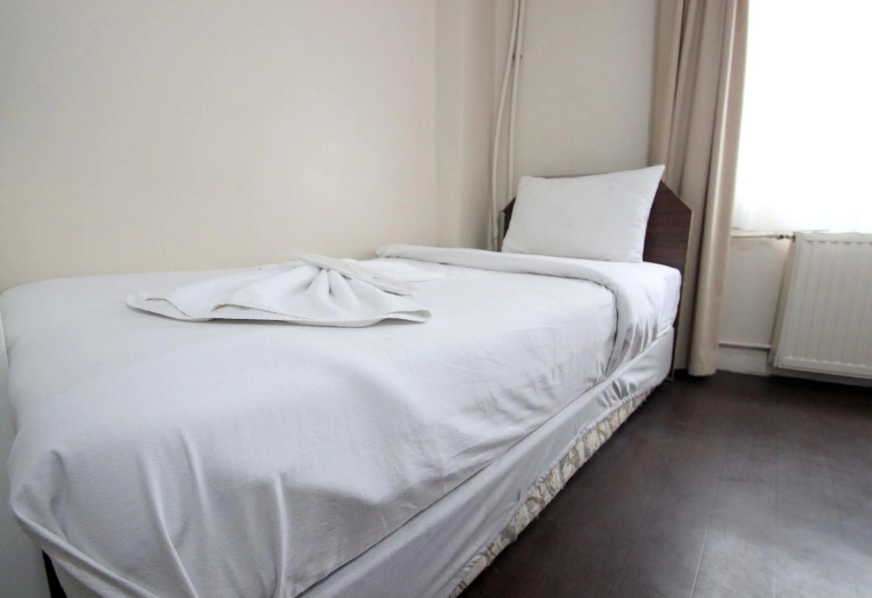 Decorative detail, Bed in Istanbul Metro Hotel