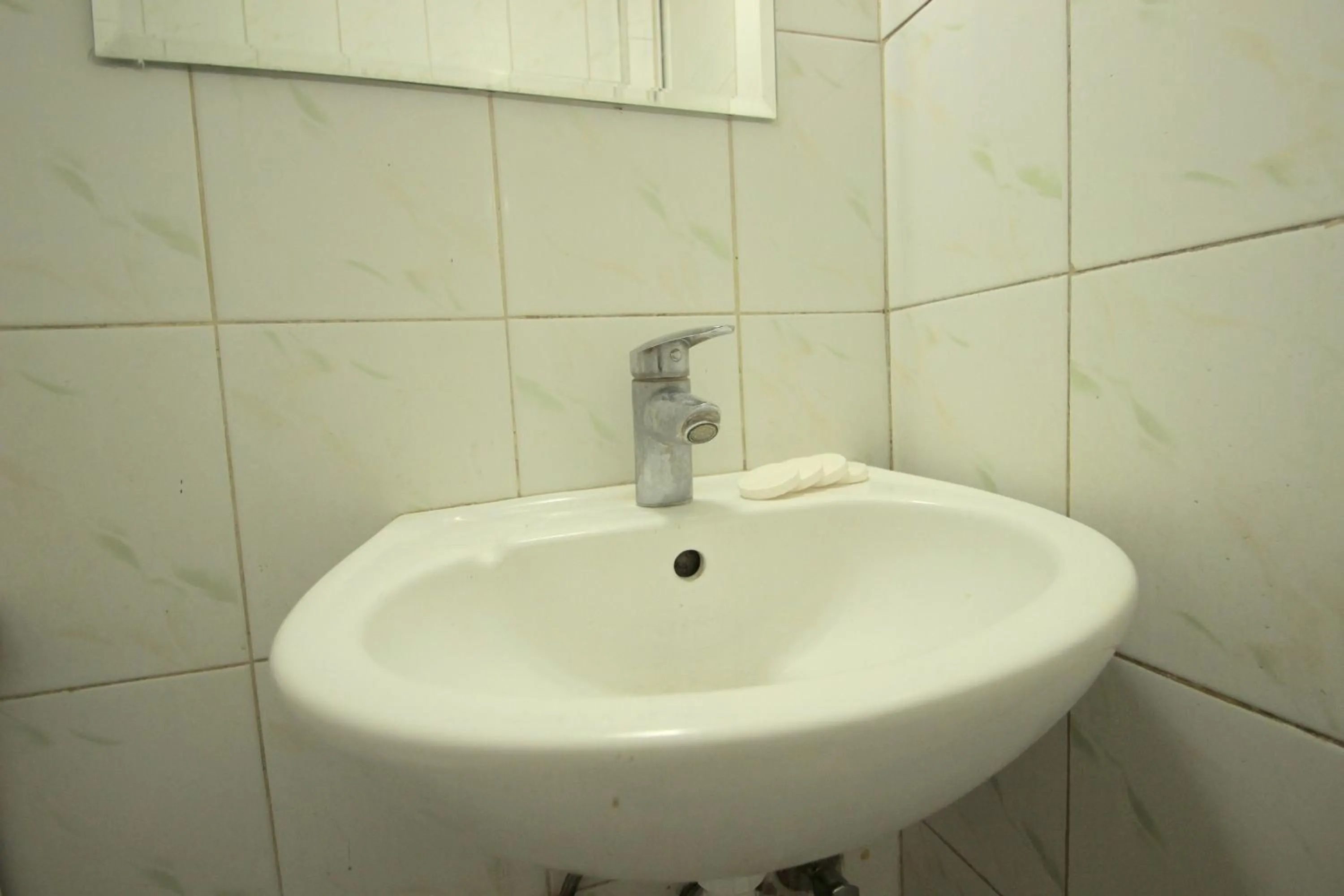 Bathroom in Istanbul Metro Hotel