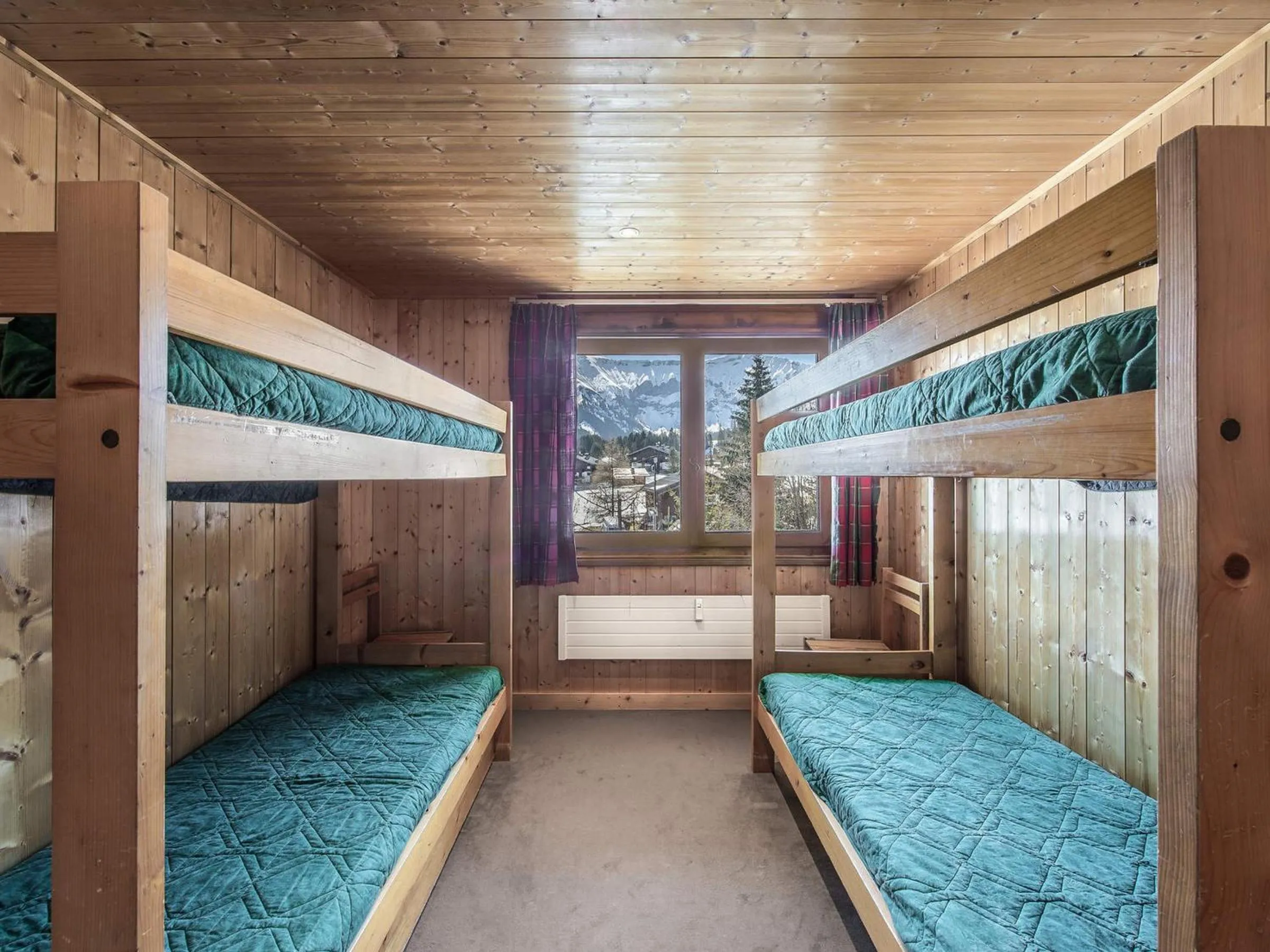 Bed in Appartement cosy 2 chambres avec wifi à Megève - FR-1-453-48