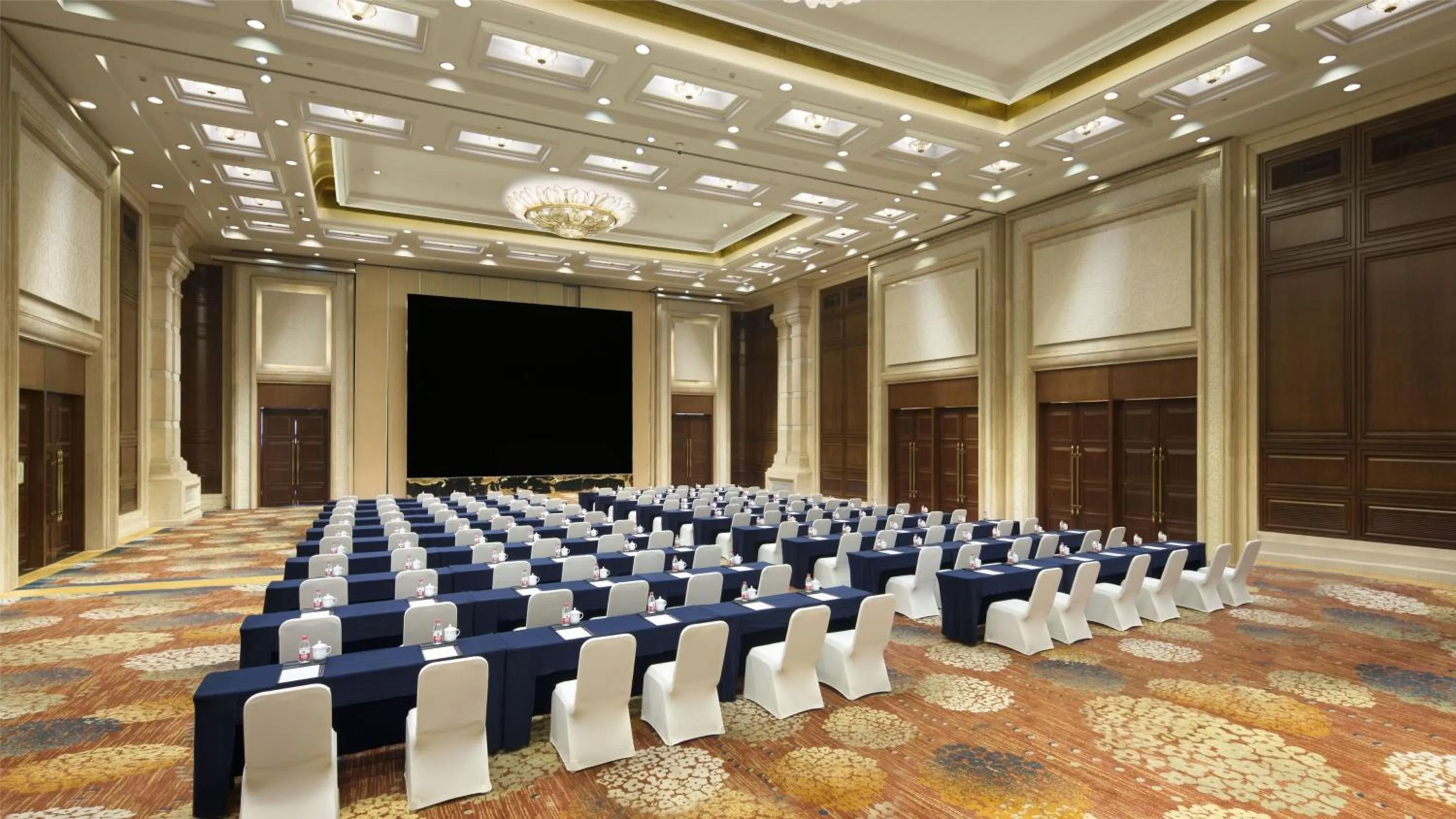 Meeting/conference room in Crowne Plaza Deqing Moganshan by IHG