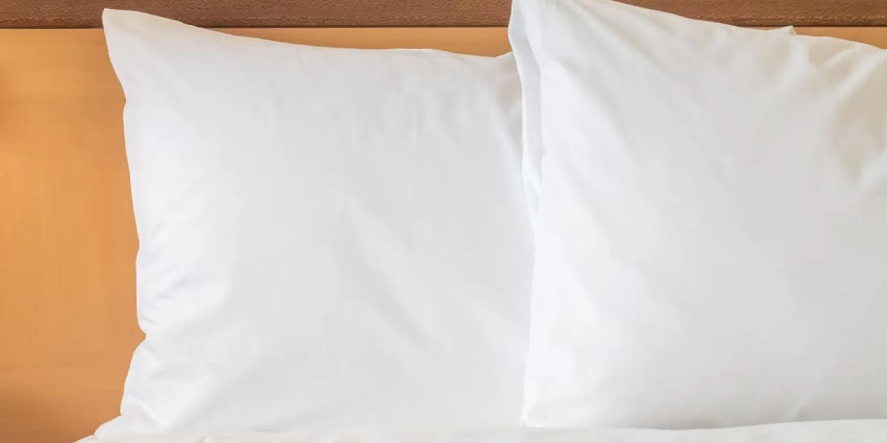 Photo of the whole room, Bed in Crowne Plaza Deqing Moganshan by IHG