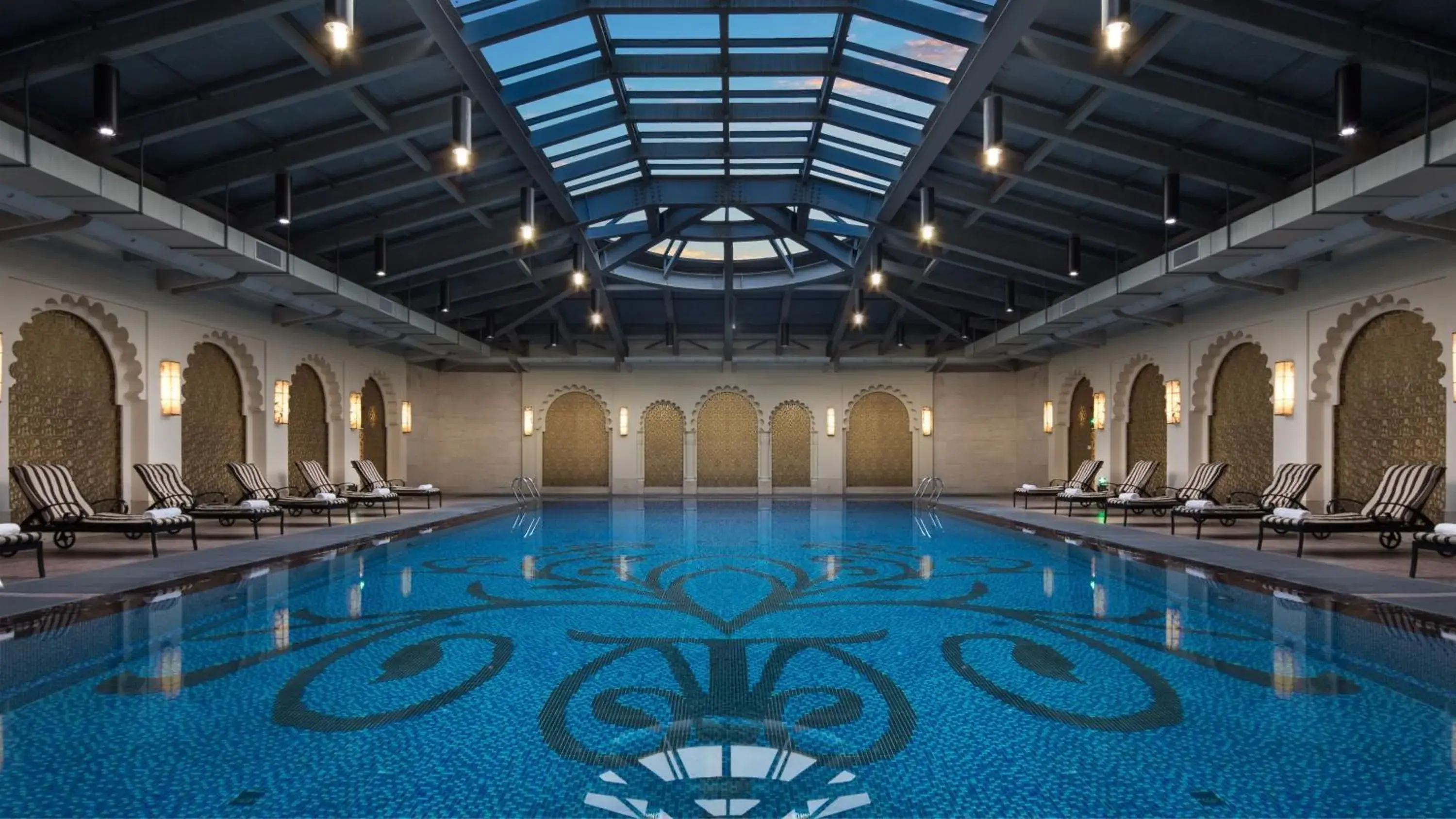 Swimming pool in Crowne Plaza Deqing Moganshan by IHG Swimming pool in Crowne Plaza Deqing Moganshan by IHG