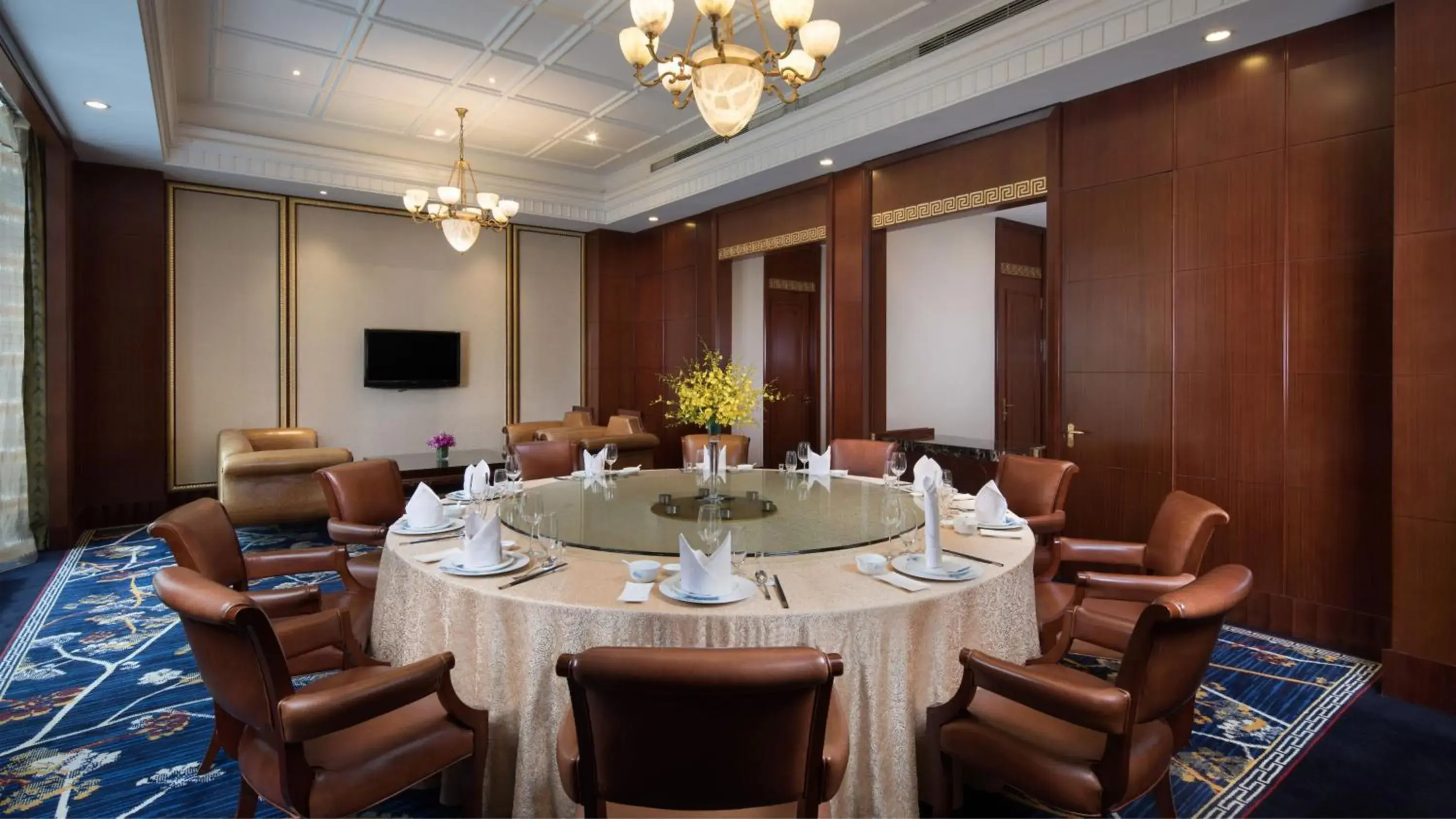 Restaurant/places to eat in Crowne Plaza Deqing Moganshan by IHG Restaurant/places to eat in Crowne Plaza Deqing Moganshan by IHG