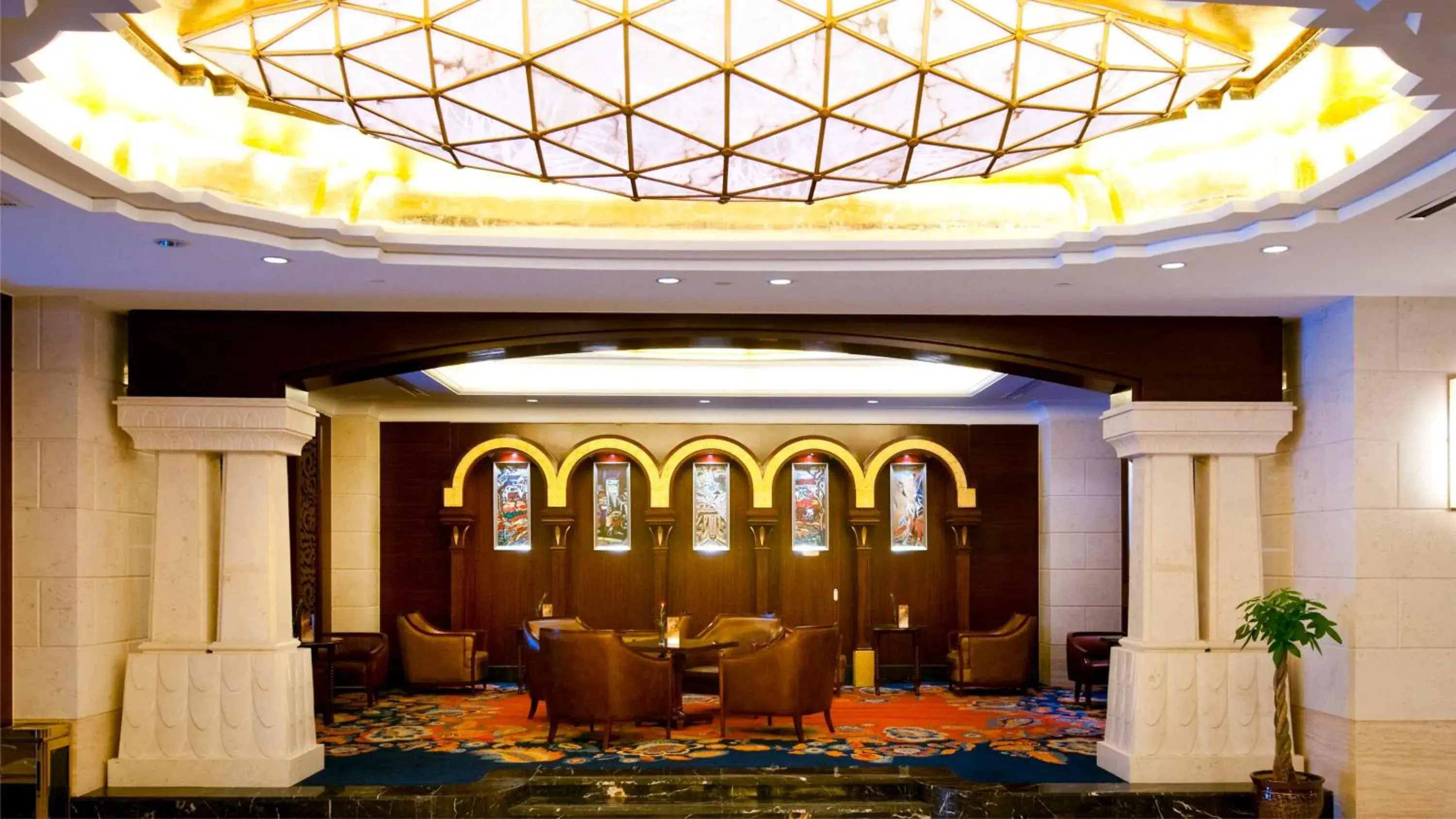 Property building in Crowne Plaza Deqing Moganshan by IHG Property building in Crowne Plaza Deqing Moganshan by IHG