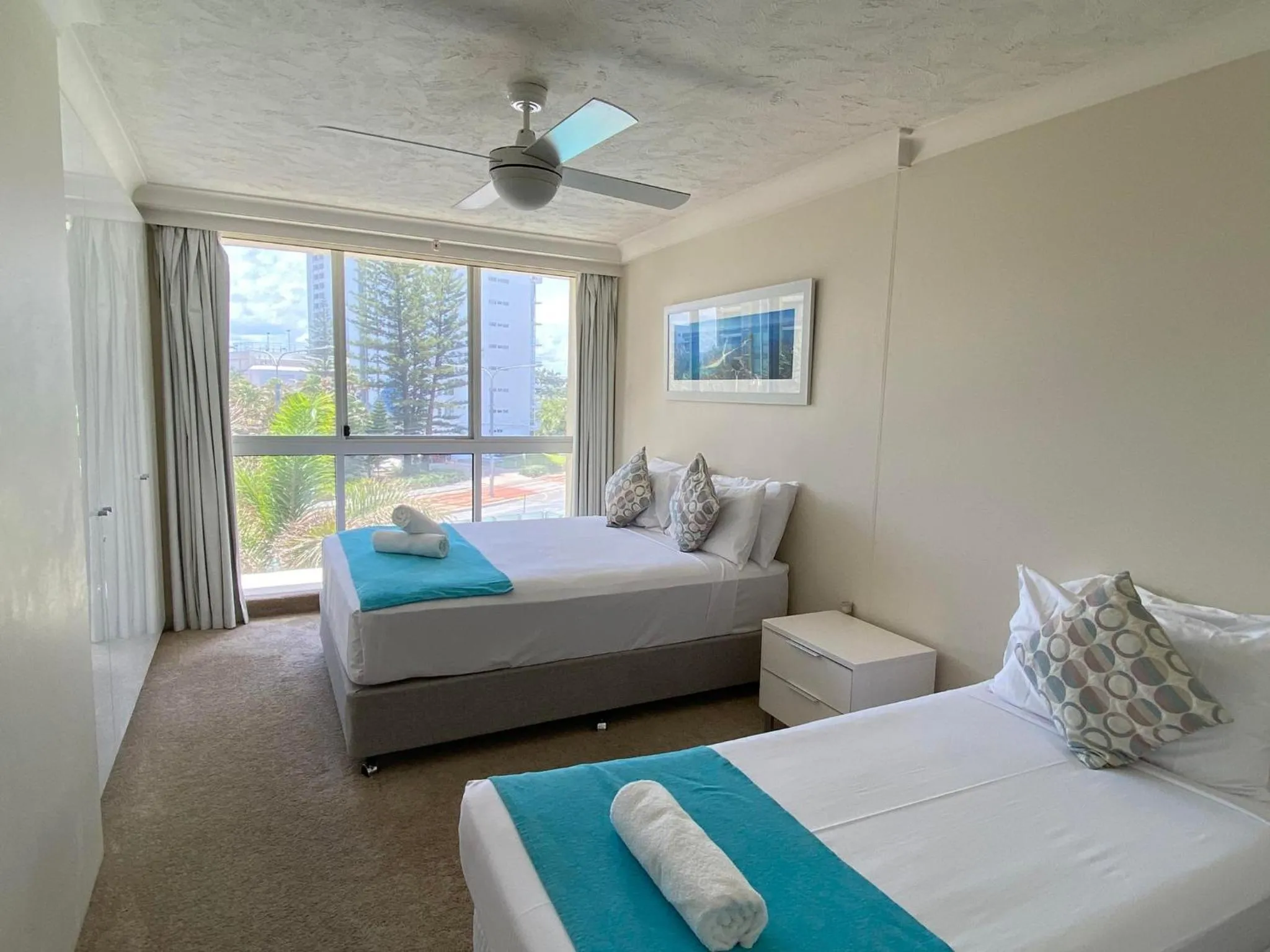 Bed in Hi Surf Beachfront Resort Apartments OFFICIAL SITE