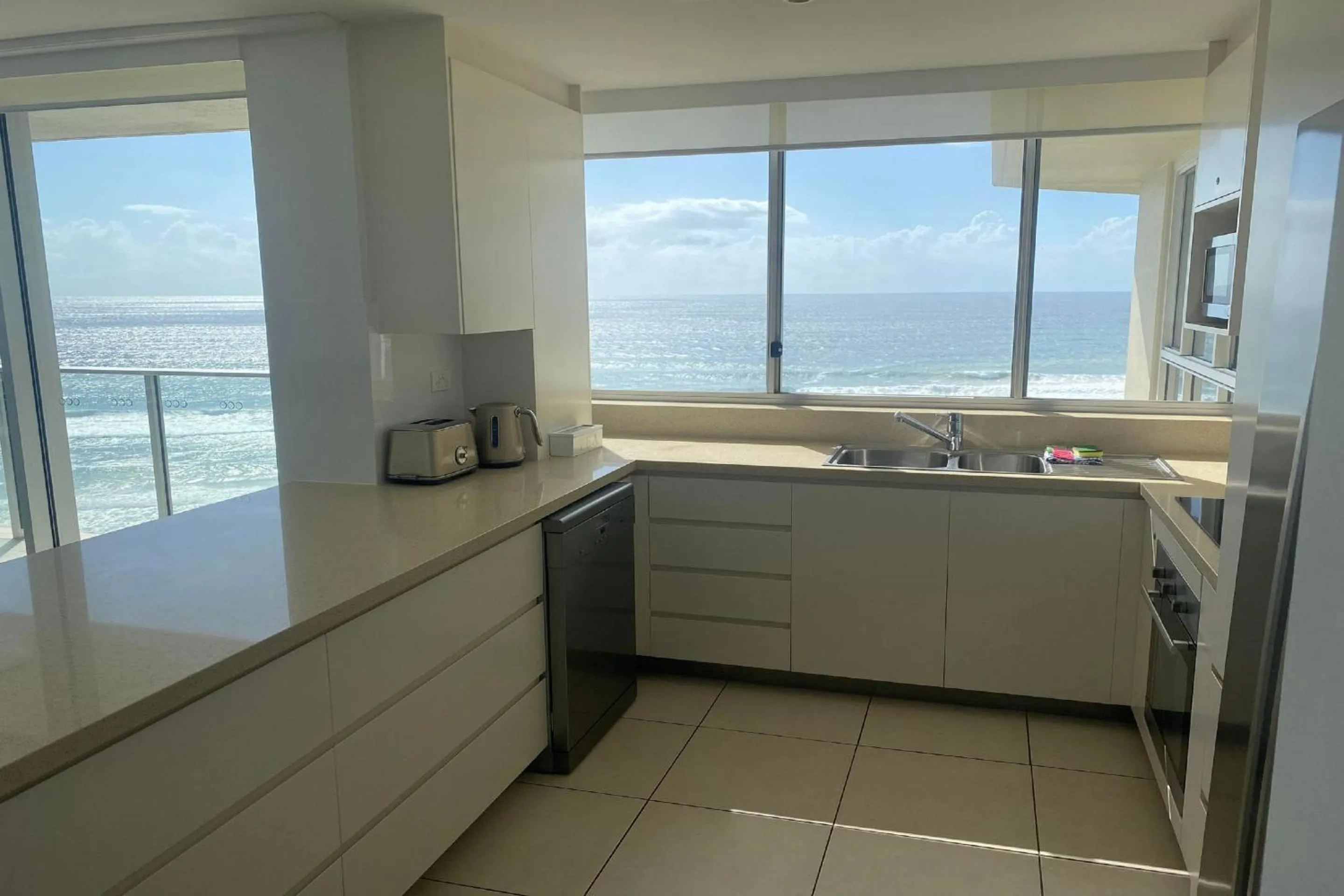 kitchen in Hi Surf Beachfront Resort Apartments OFFICIAL SITE