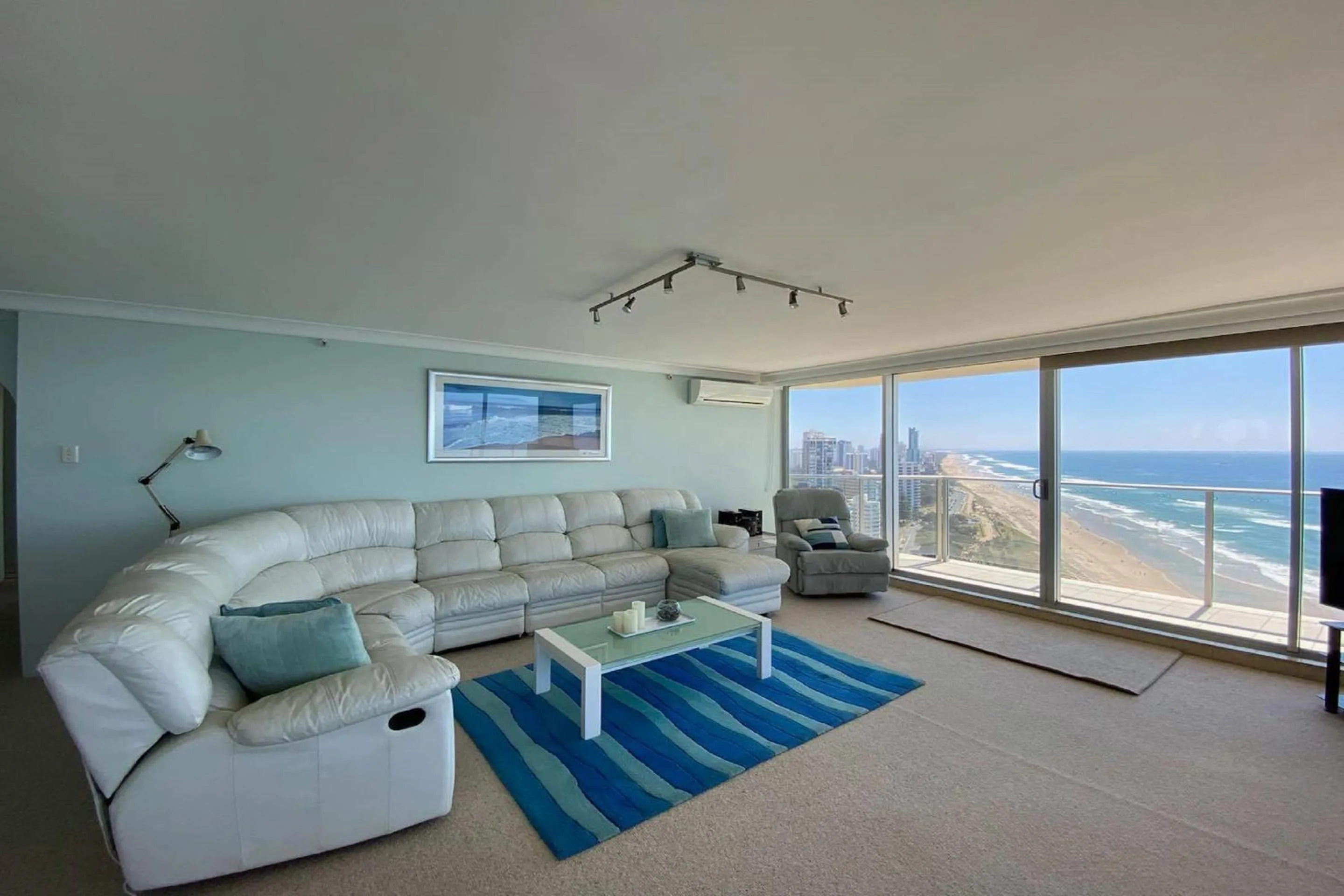 Living room in Hi Surf Beachfront Resort Apartments OFFICIAL SITE