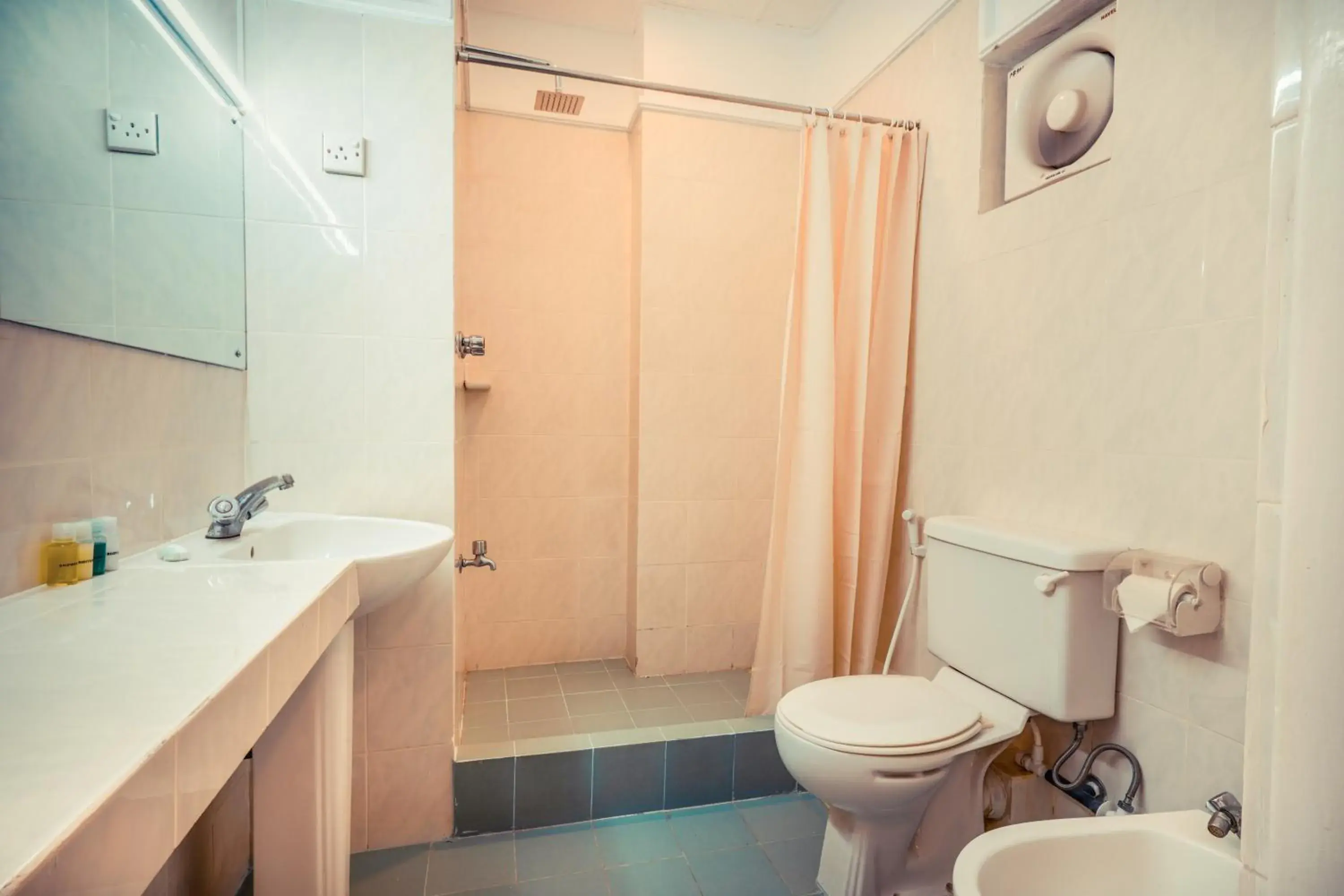 Standard Double or Twin Room - single occupancy in Reef Garden Hotel Standard Double or Twin Room - single occupancy in Reef Garden Hotel