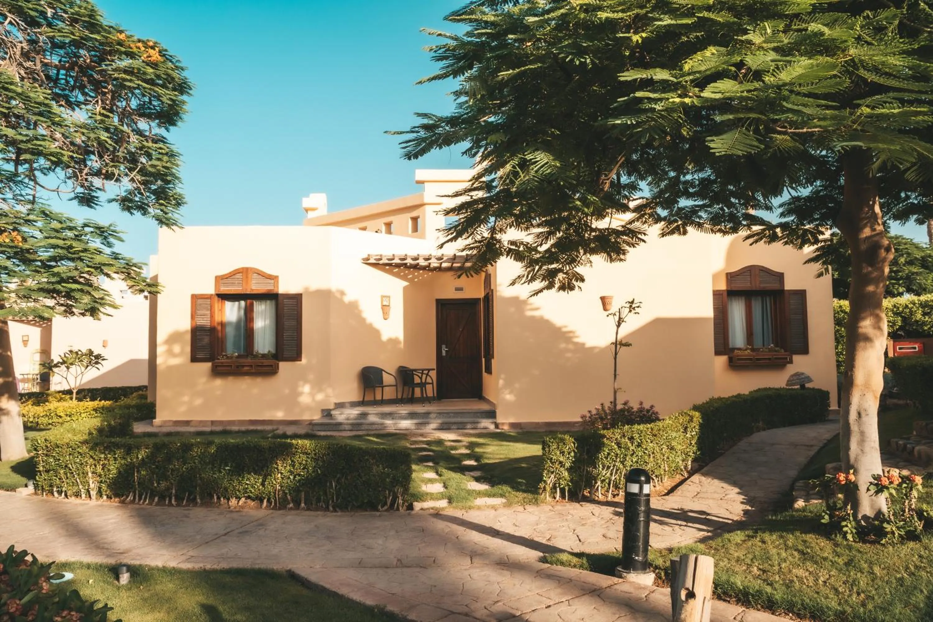 Garden in Nubian Island, Families and Couples only