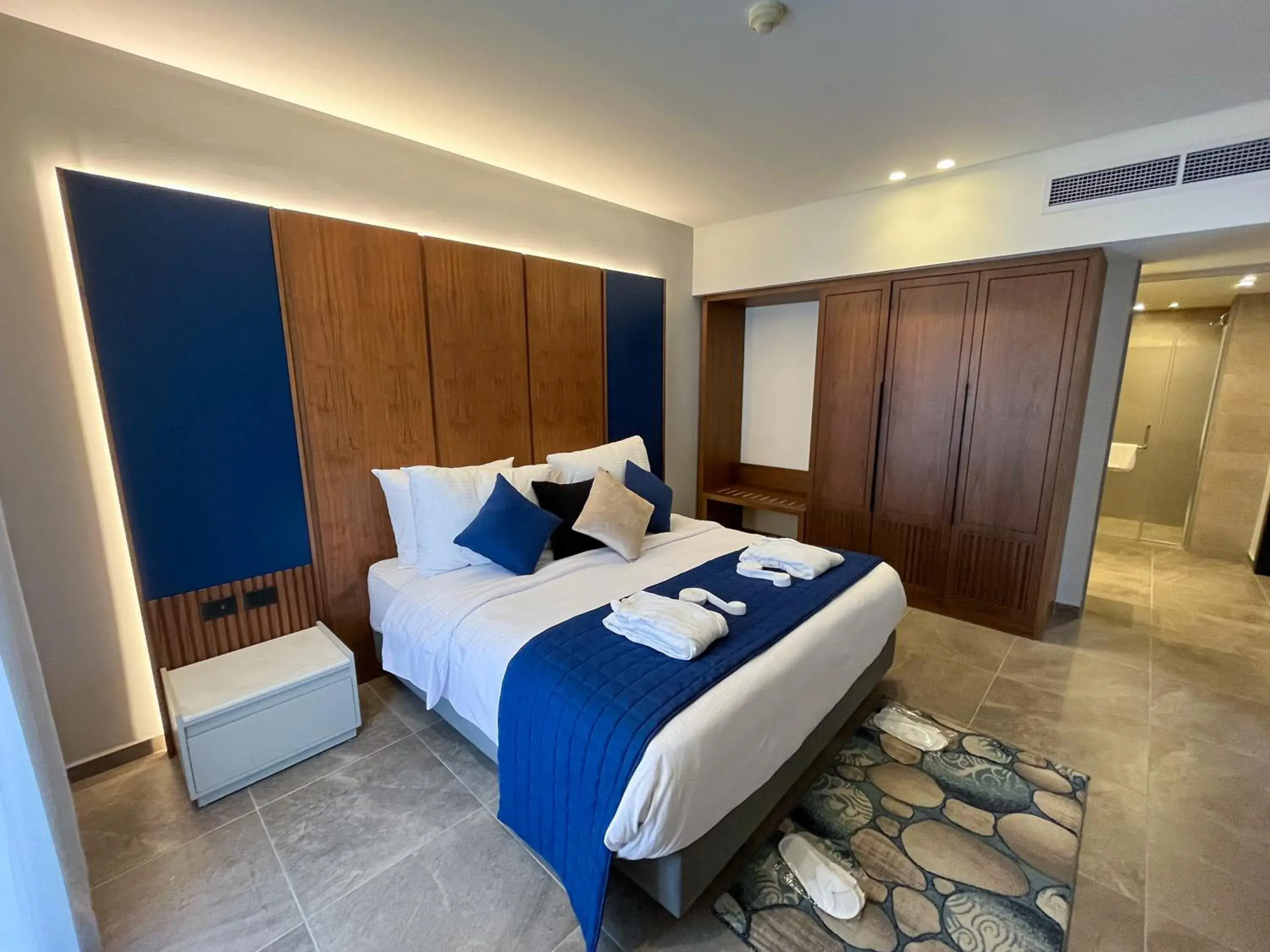 Bedroom, Bed in Nubian Island Hotel