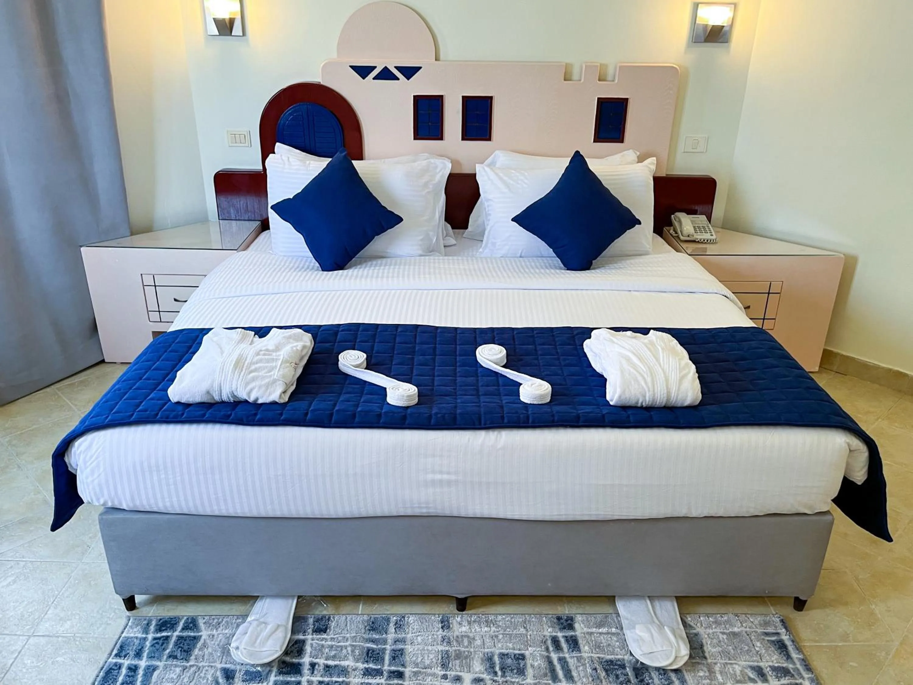 Bedroom, Bed in Nubian Island, Families and Couples only