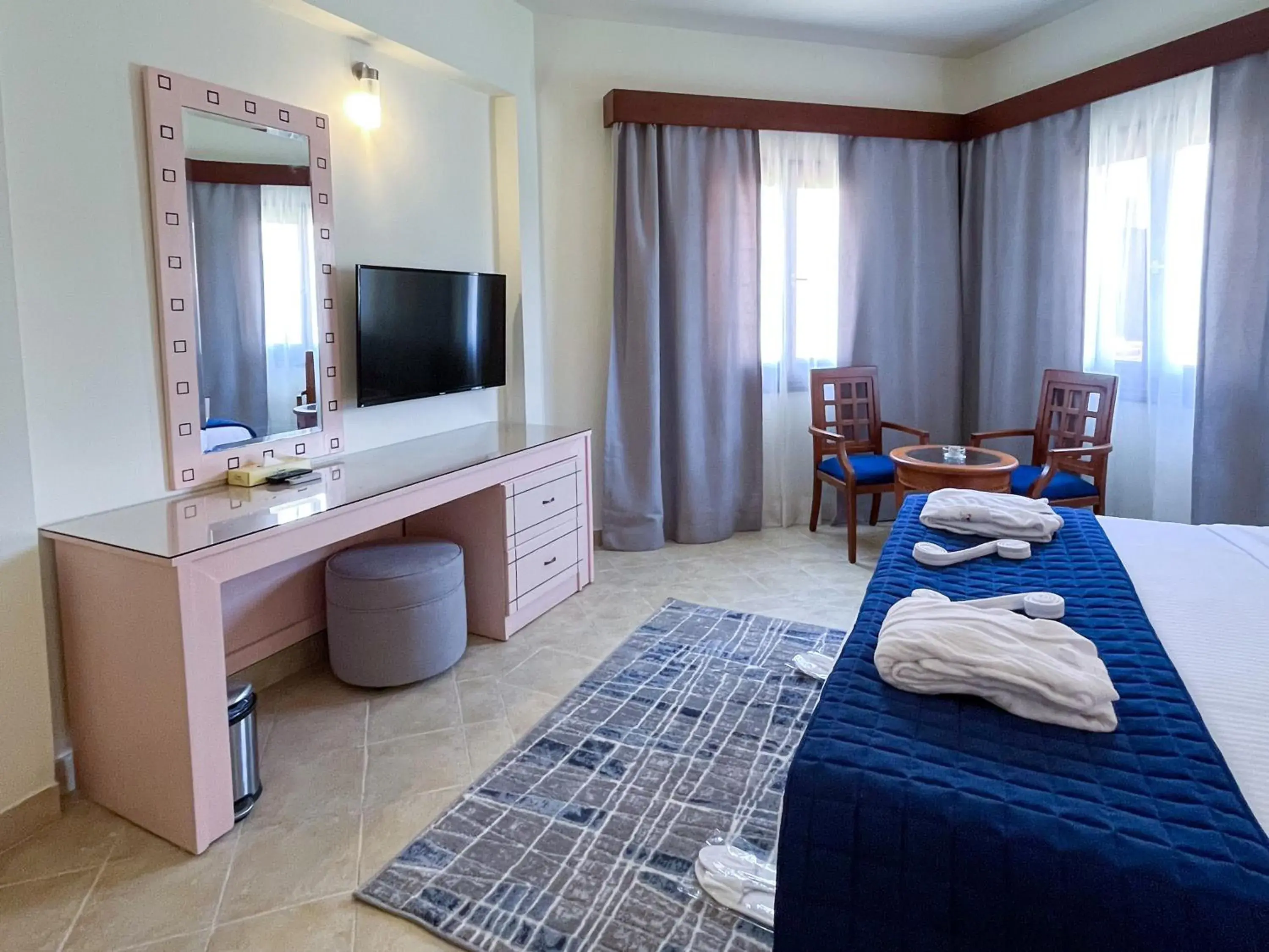Bedroom, Bed in Nubian Island Hotel