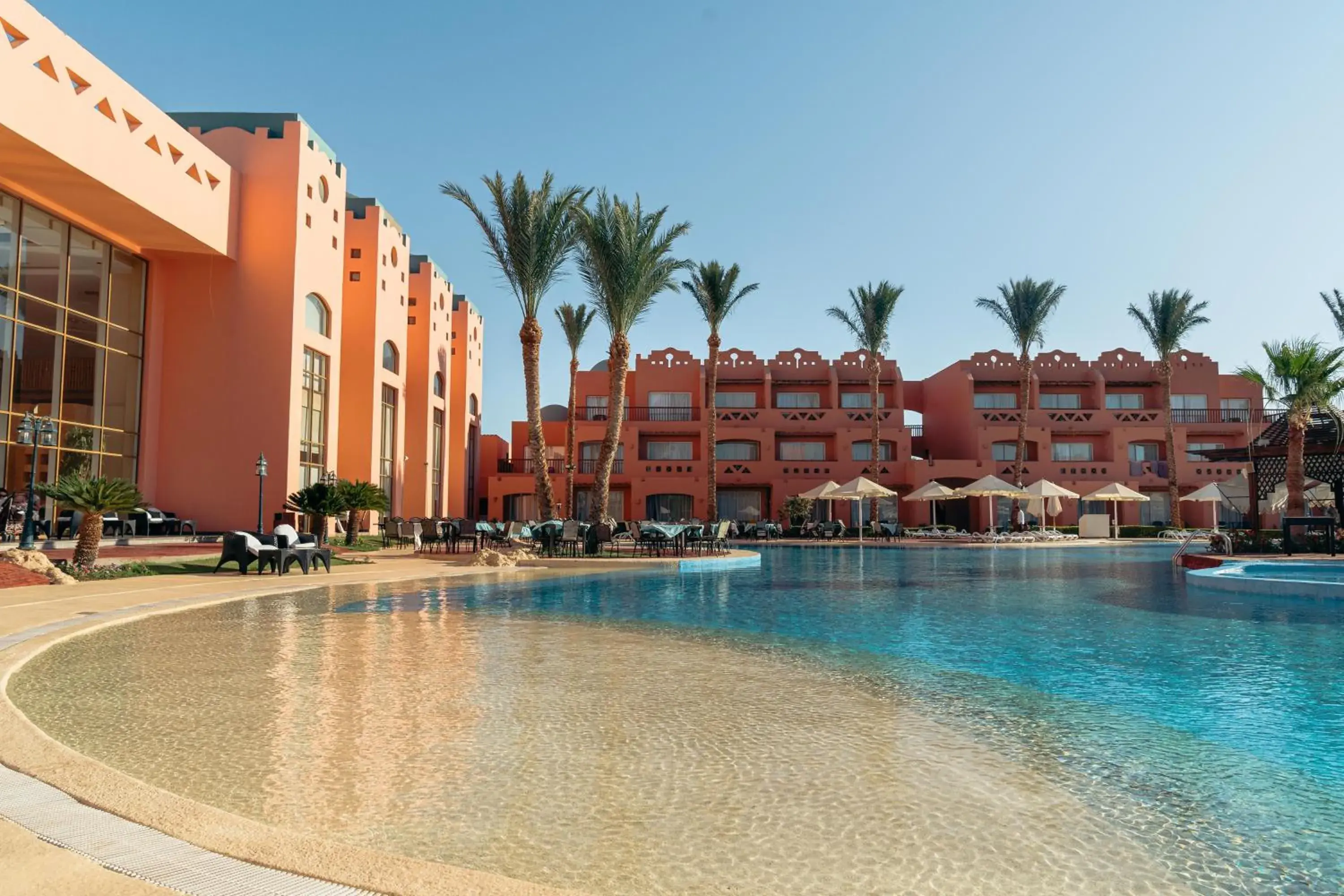 Swimming pool, Property Building in Nubian Island Hotel