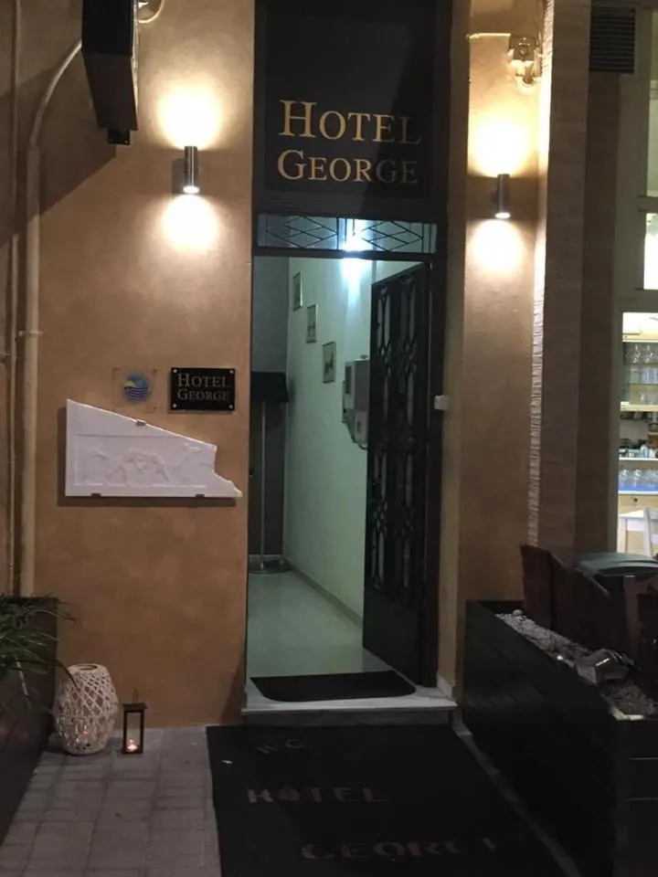 Hotel George