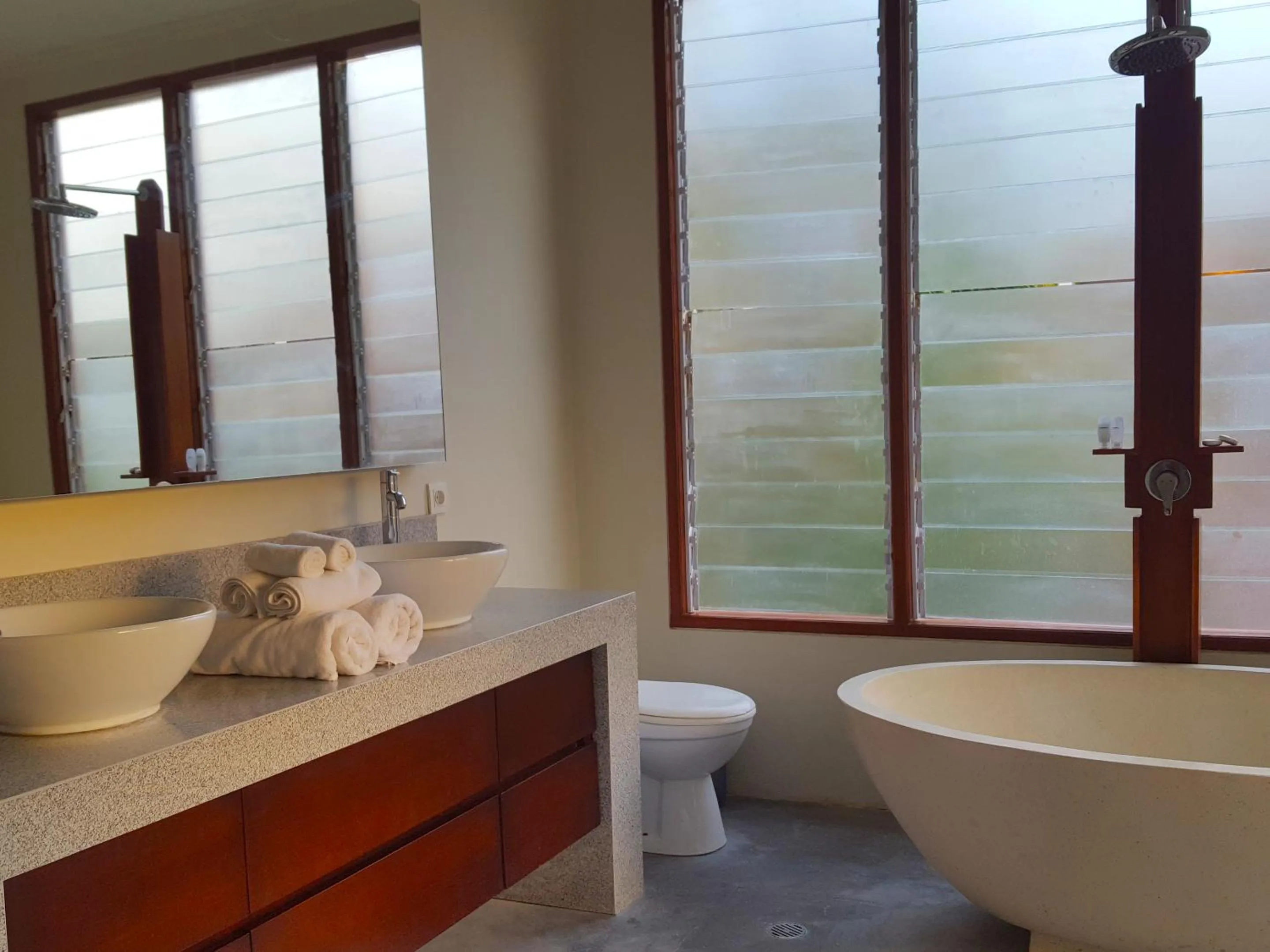 Shower in Juada Garden