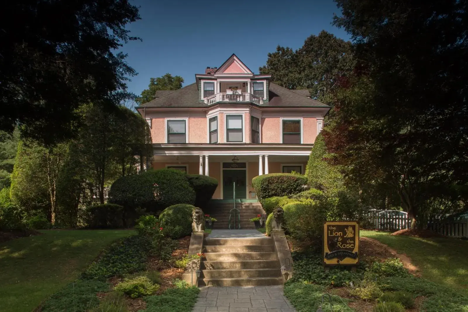 The Lion and the Rose Bed and Breakfast The Lion and the Rose Bed and Breakfast