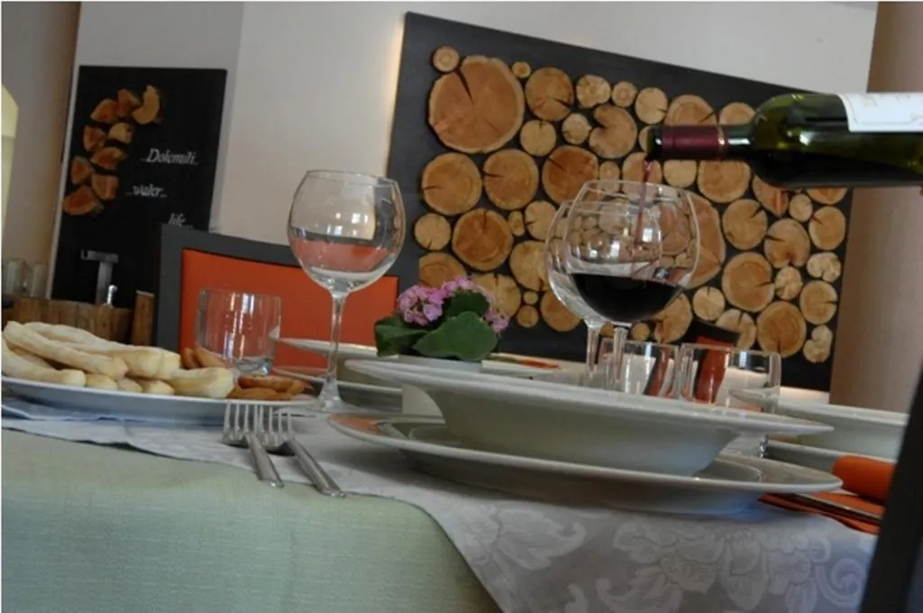 Restaurant/places to eat in Hotel Scoiattolo