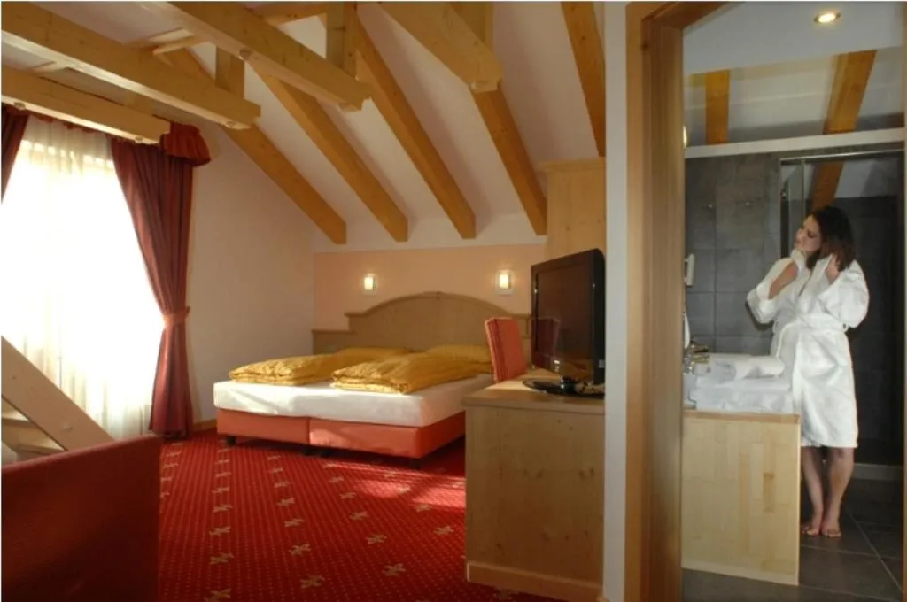 Day, Bed in Hotel Scoiattolo