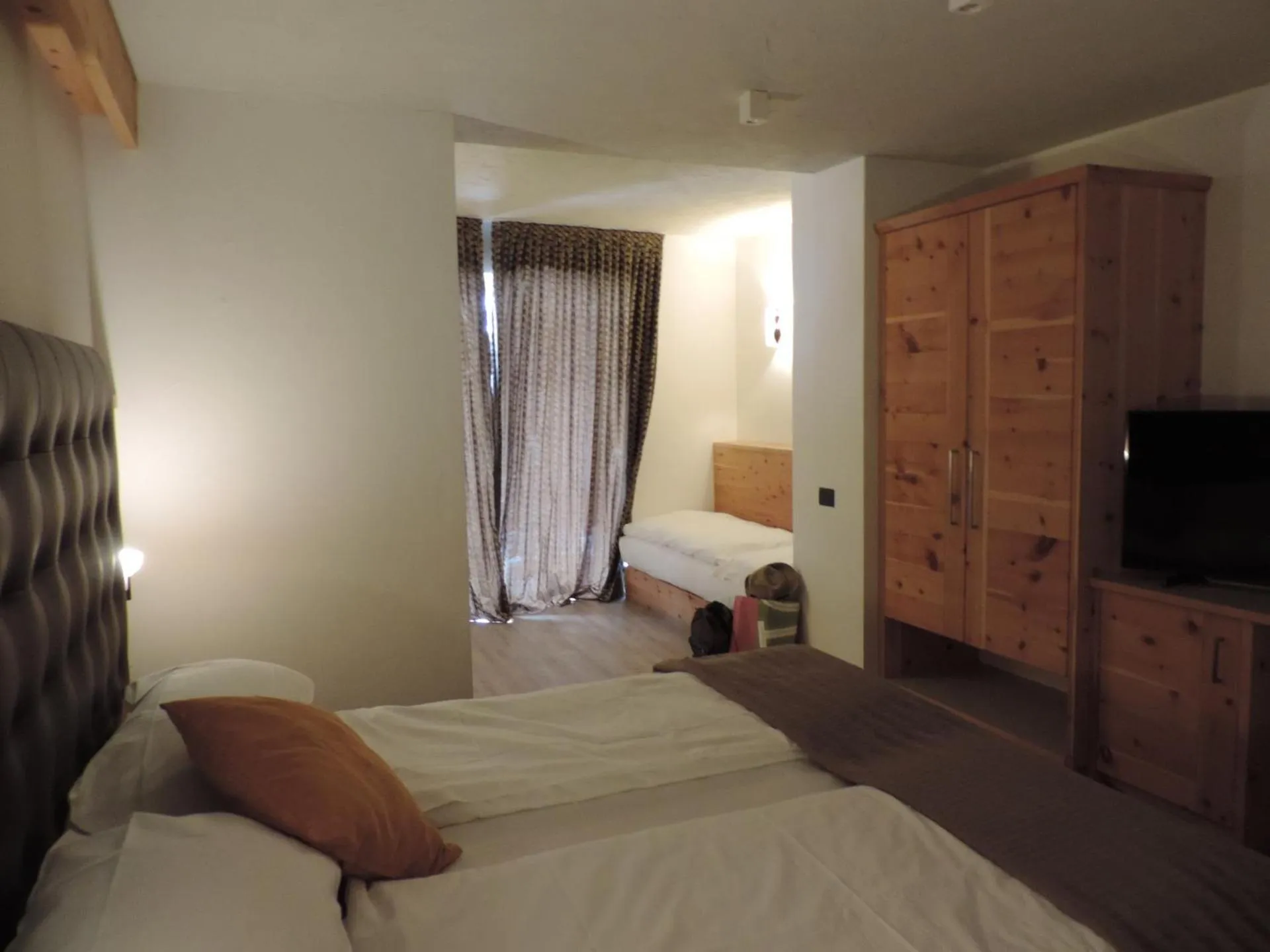 Bed in Hotel Scoiattolo