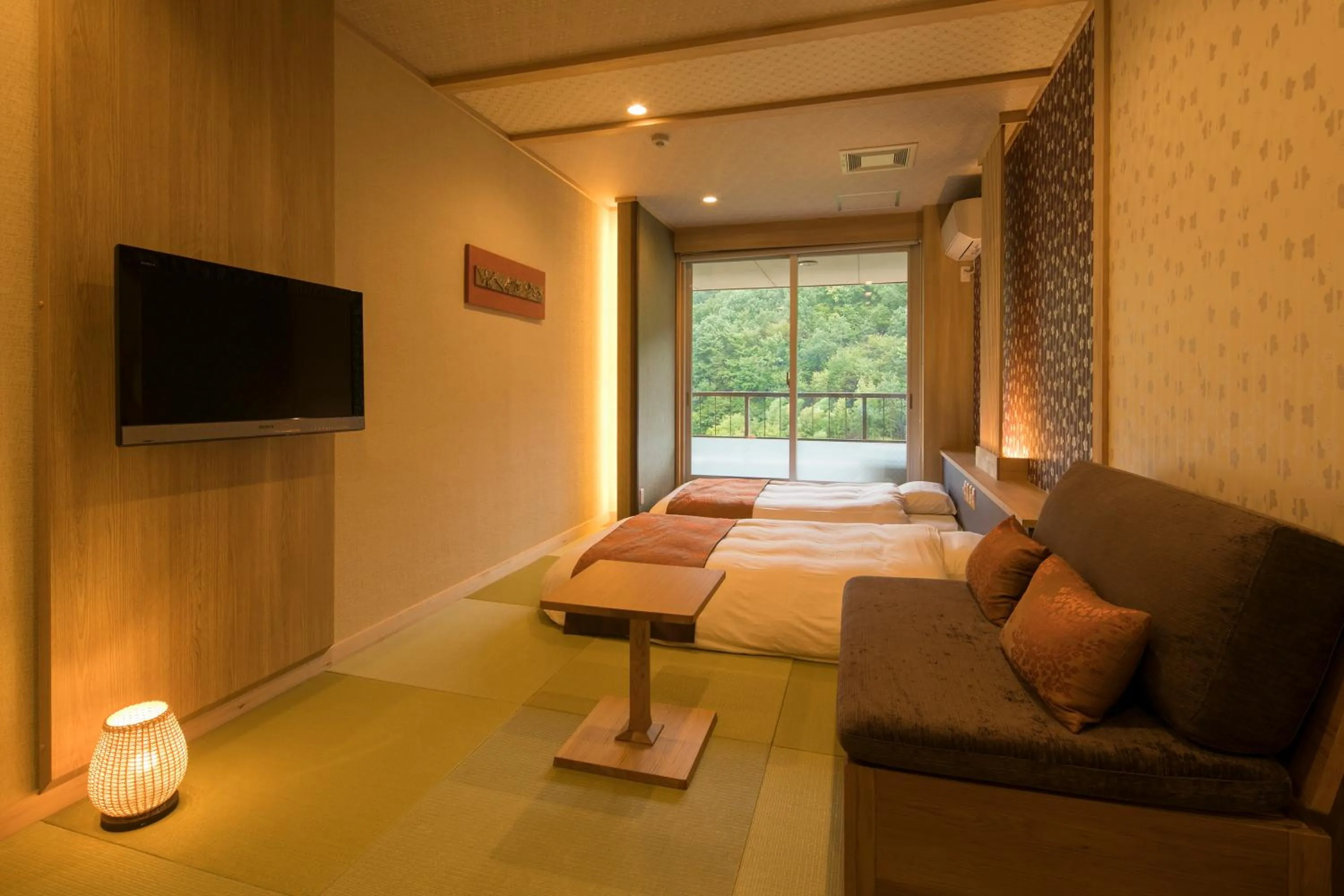 Photo of the whole room in Ryokan Fushioukaku