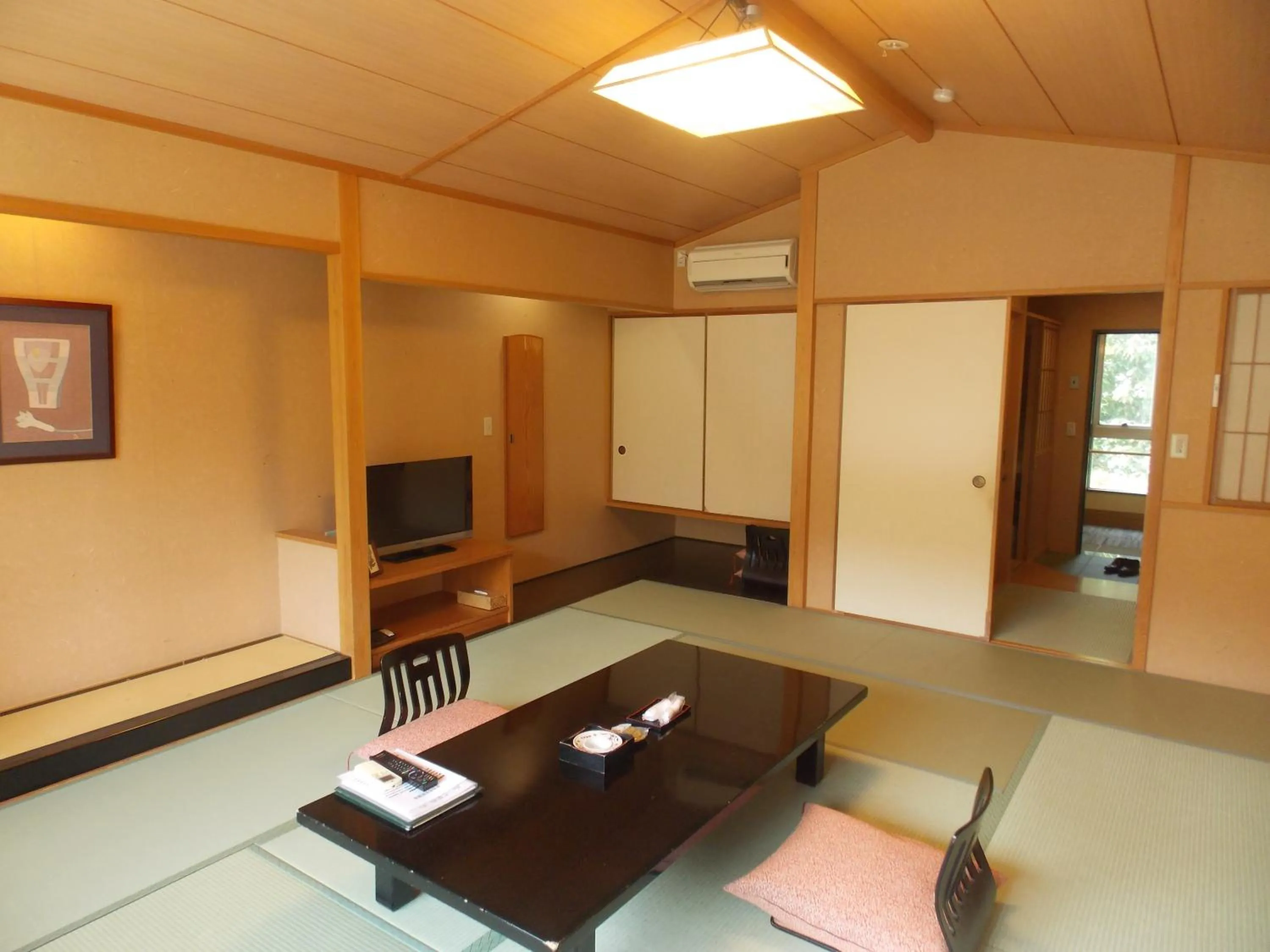 Photo of the whole room in Ryokan Fushioukaku
