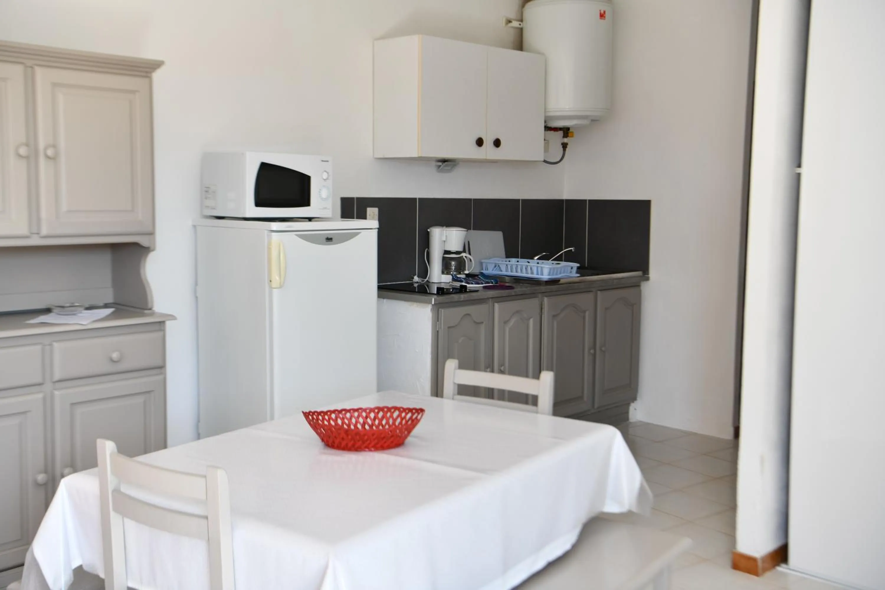 Kitchen or kitchenette in Domaine Bocca di Feno