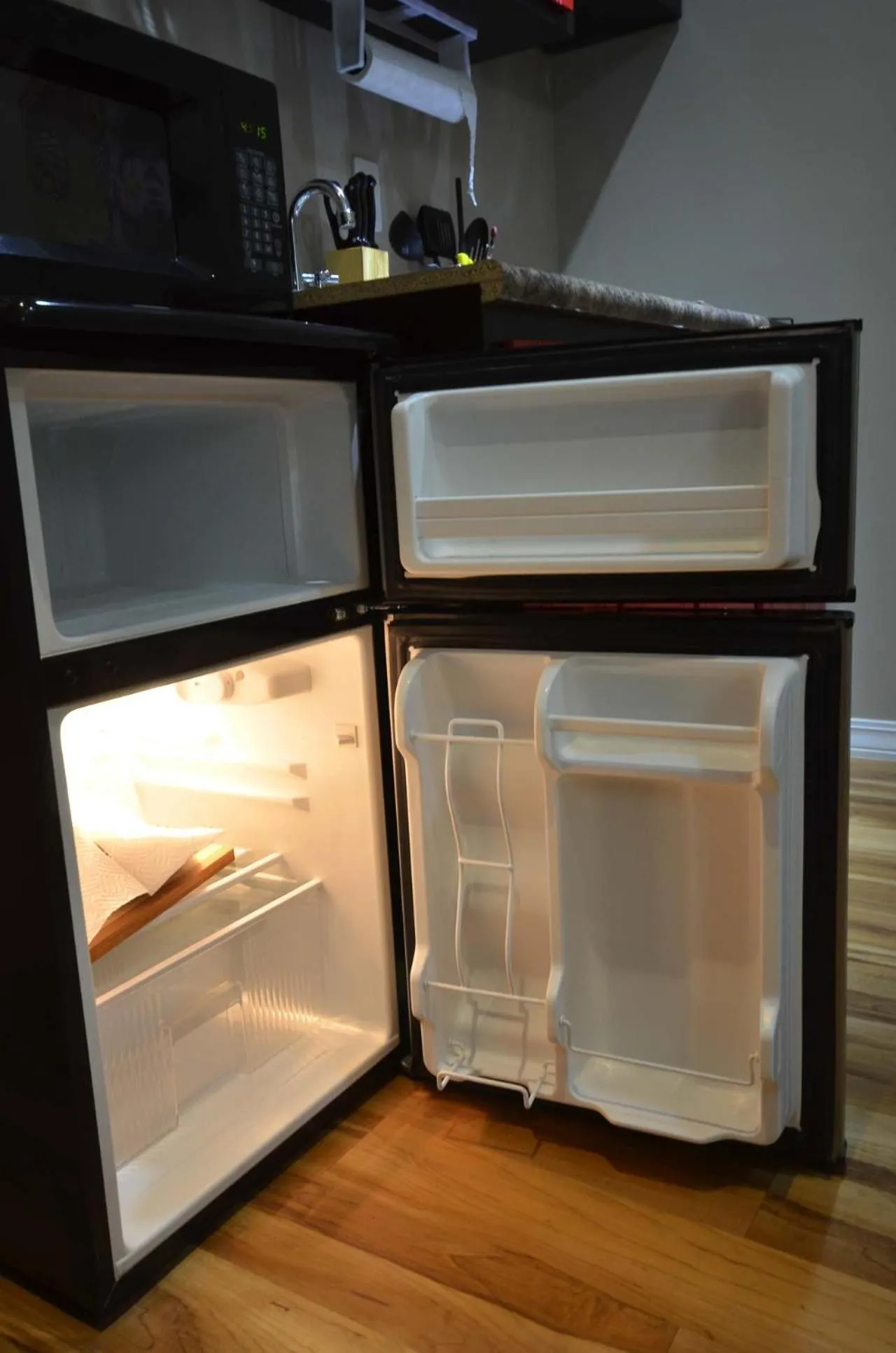 Kitchen or kitchenette in Suites del Sol