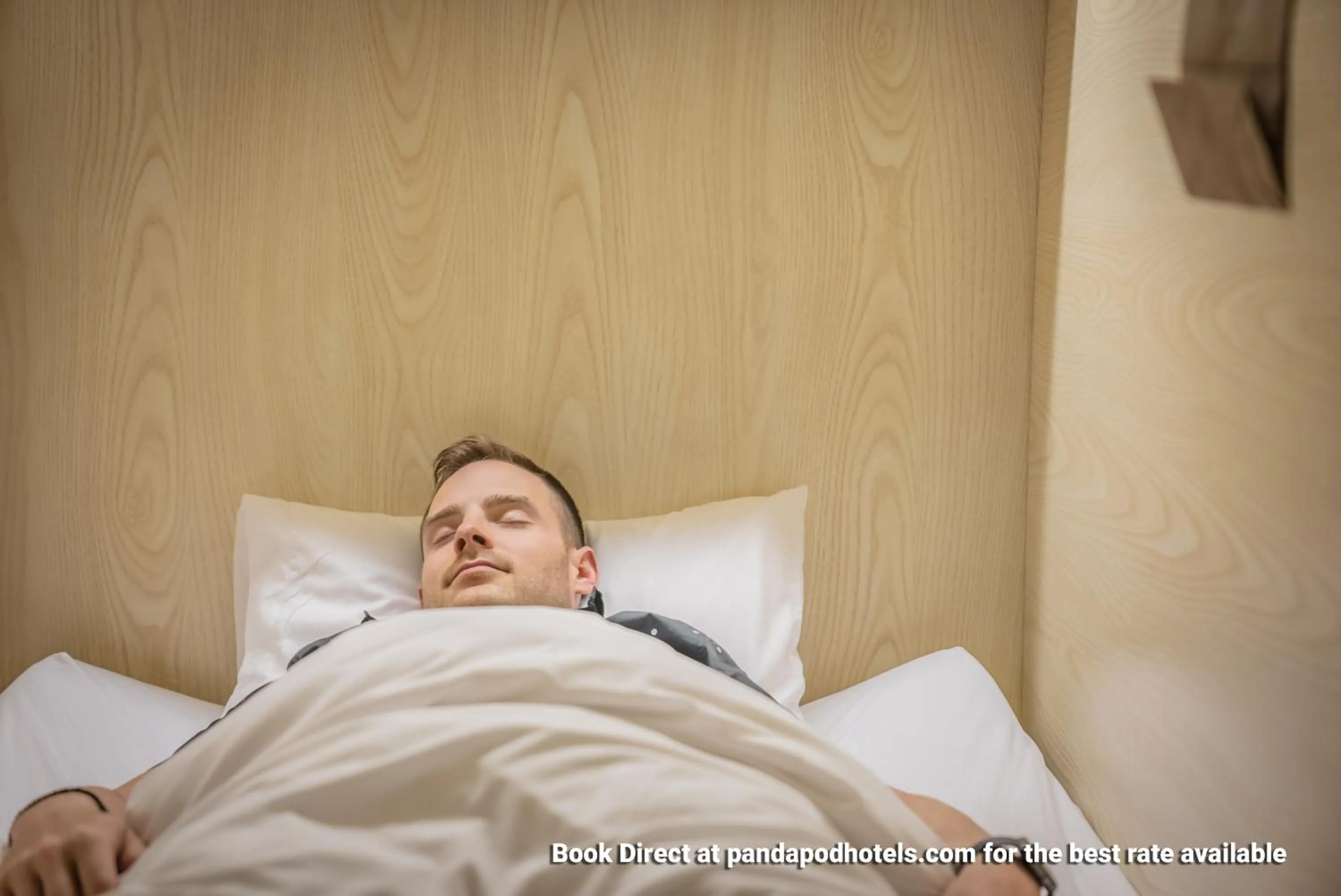 Bedroom, Bed in Panda Pod Hotel