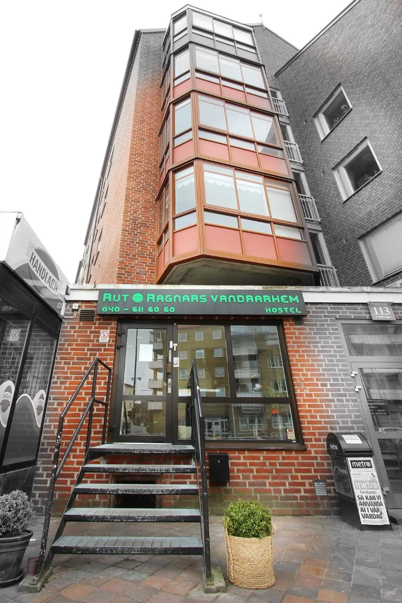 Facade/entrance in Rut & Ragnars Vandrarhem