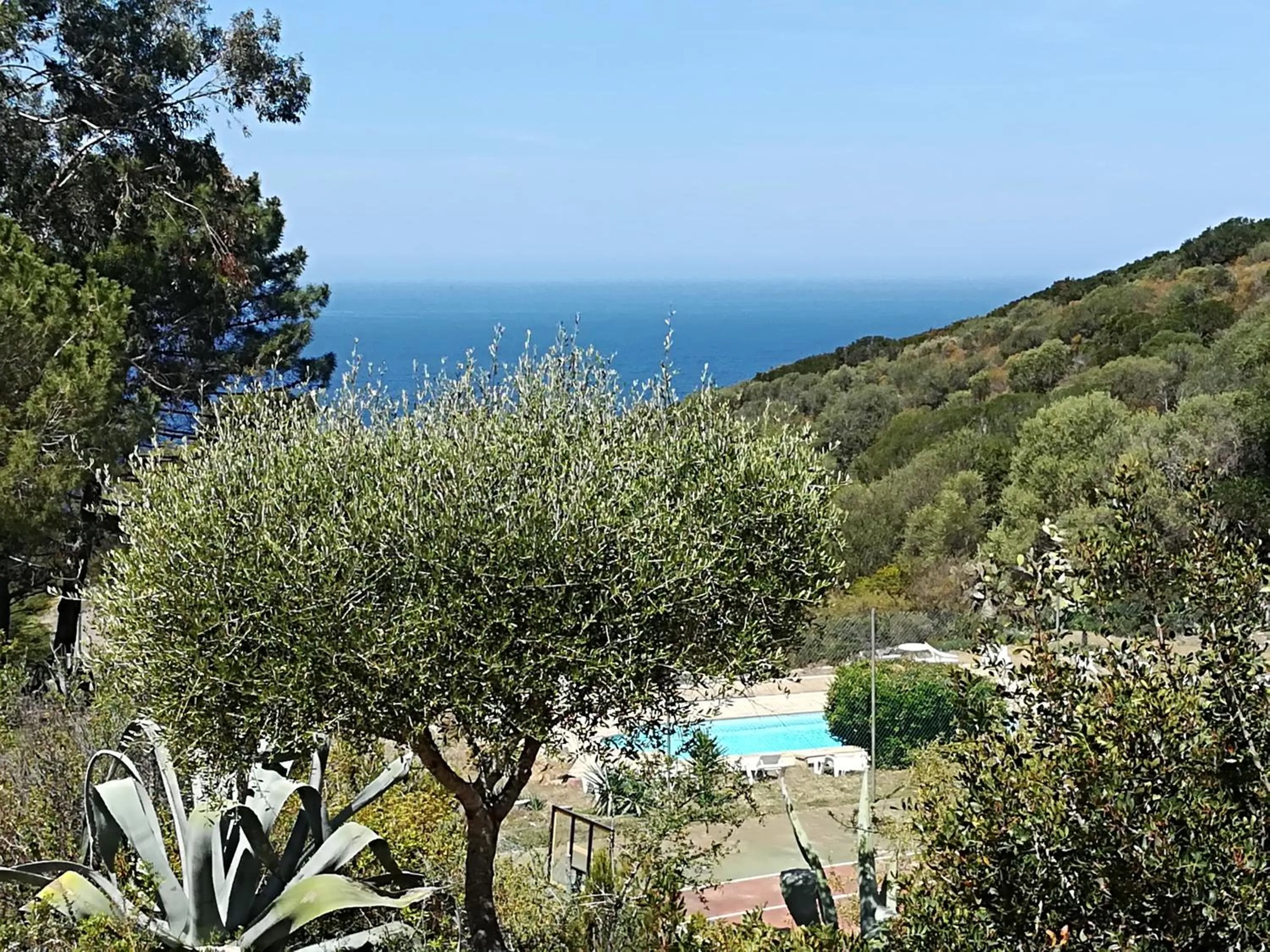 Cottage (4-5 Adults) in Auberge Ferayola